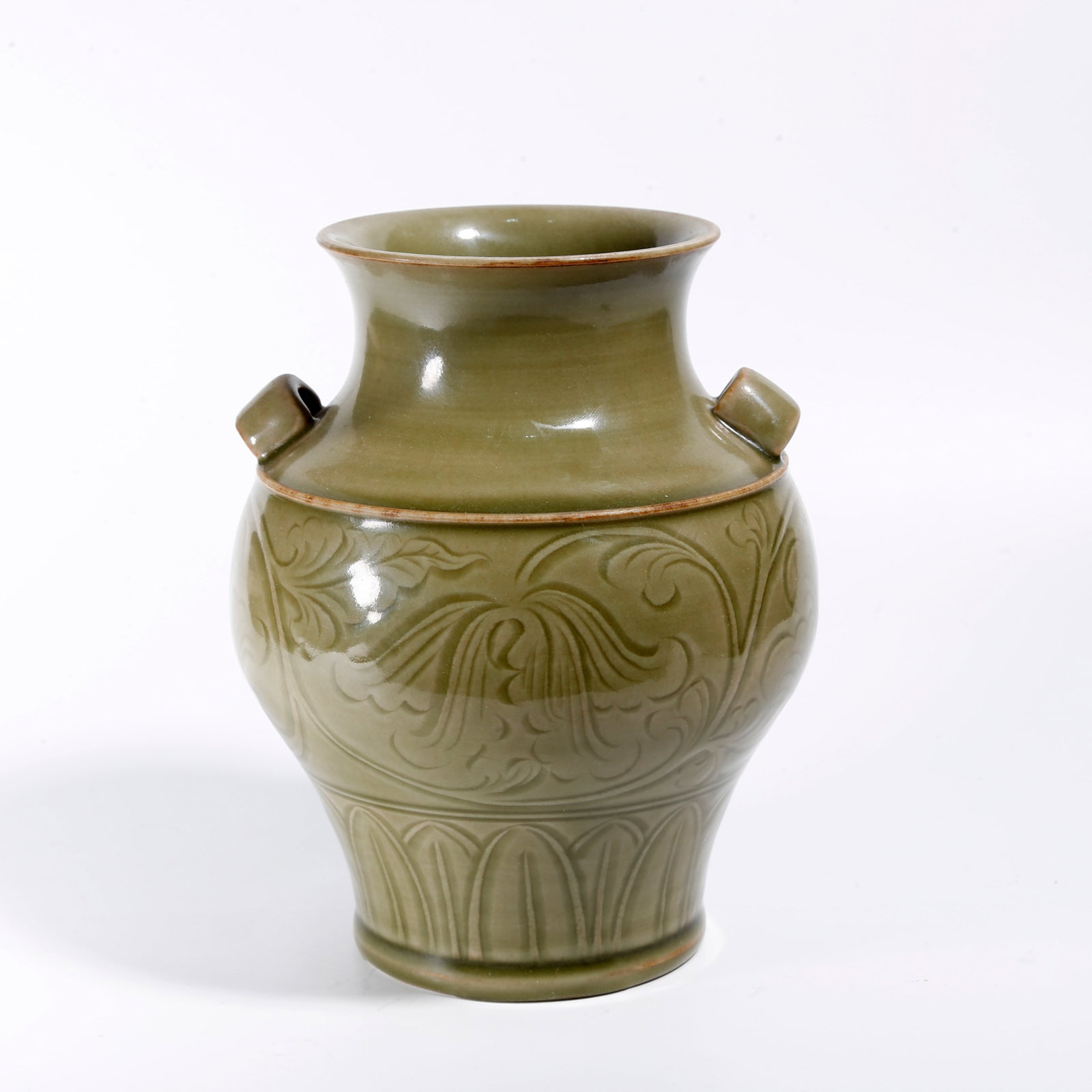 A YAOZHOU WARE FLORAL PATTERN DOUBLE-EAR JAR (1 of 9)