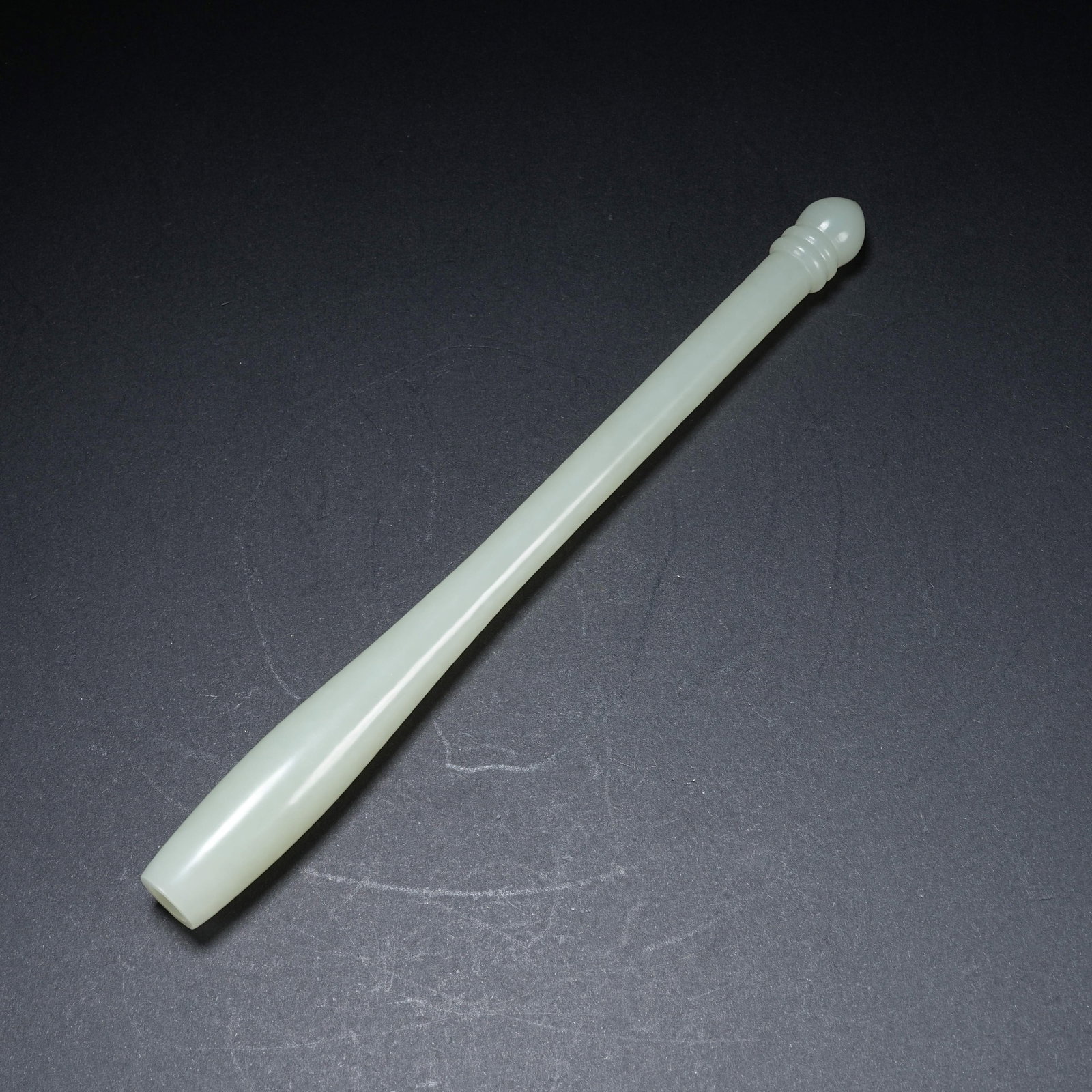 A HETIAN JADE BRUSH SHANK: Hetian Jade Brush Shank