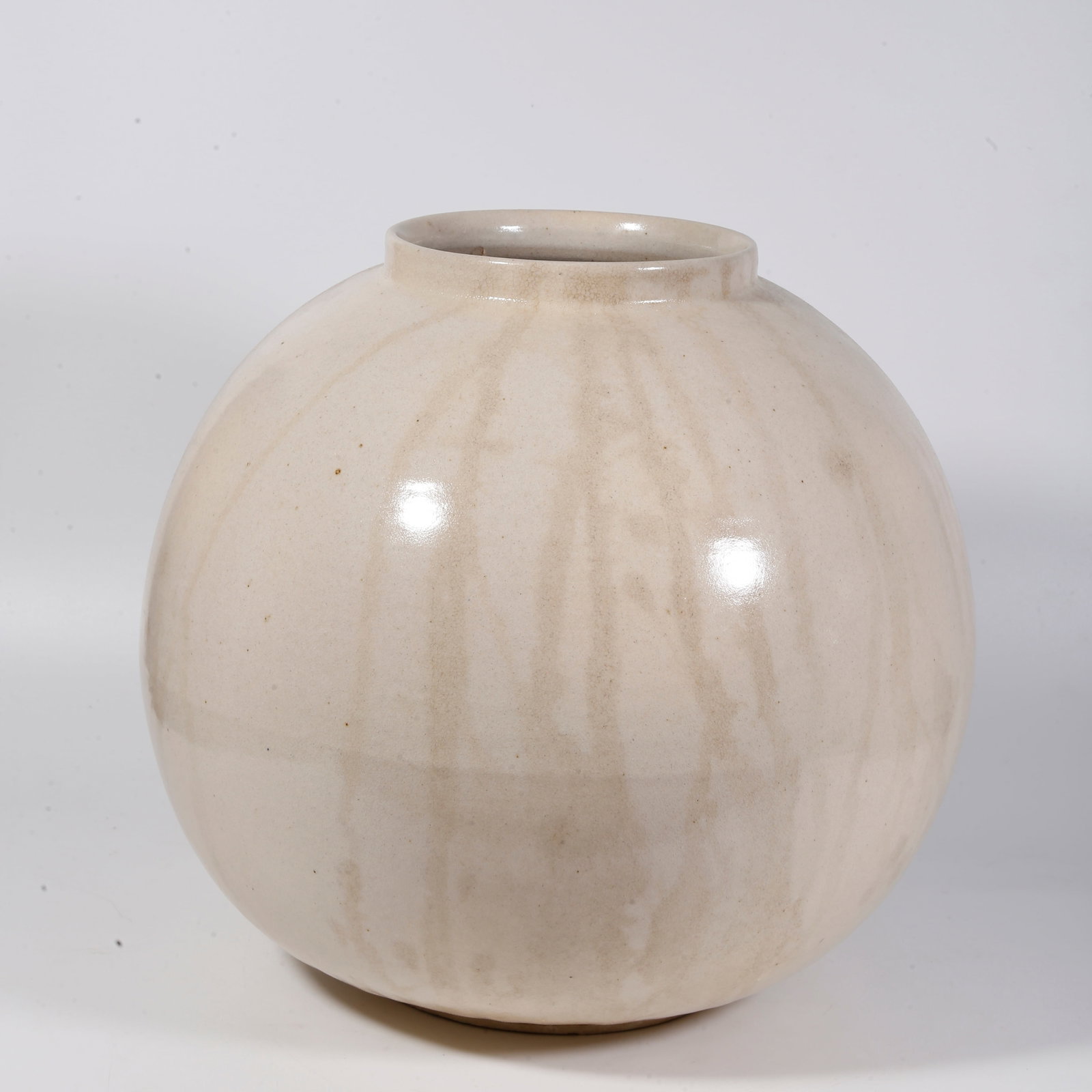 A JOSEON MOON JAR (1 of 9)