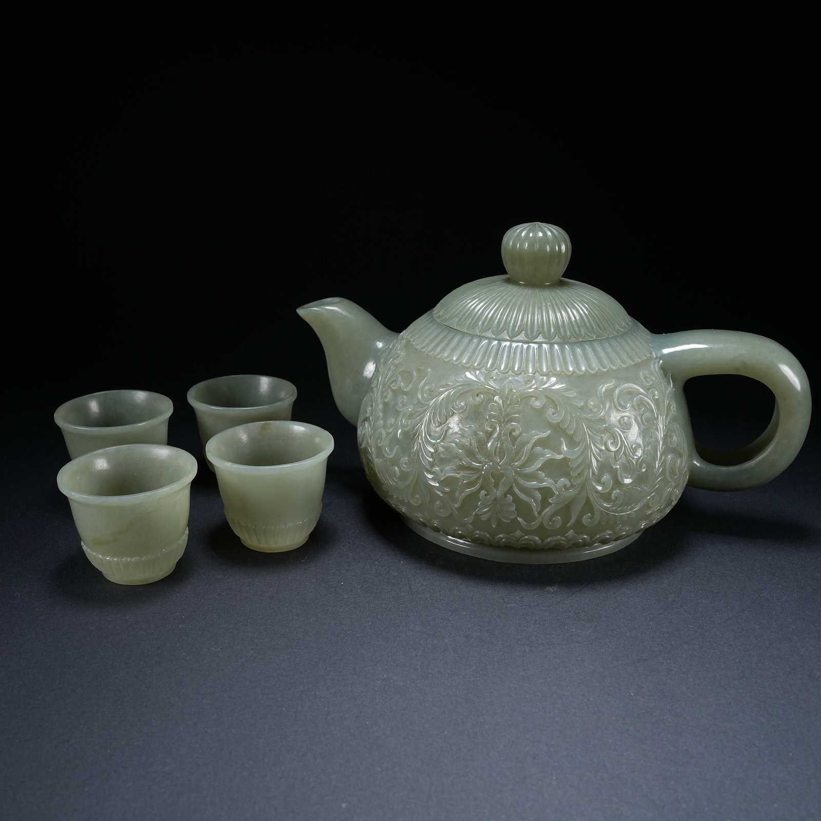 A HETIAN JADE EWER SET WITH INTERLOCKING TREASURE FLOWER PATTERN: Hetian Jade Ewer Set with Interlocking Treasure Flower Pattern