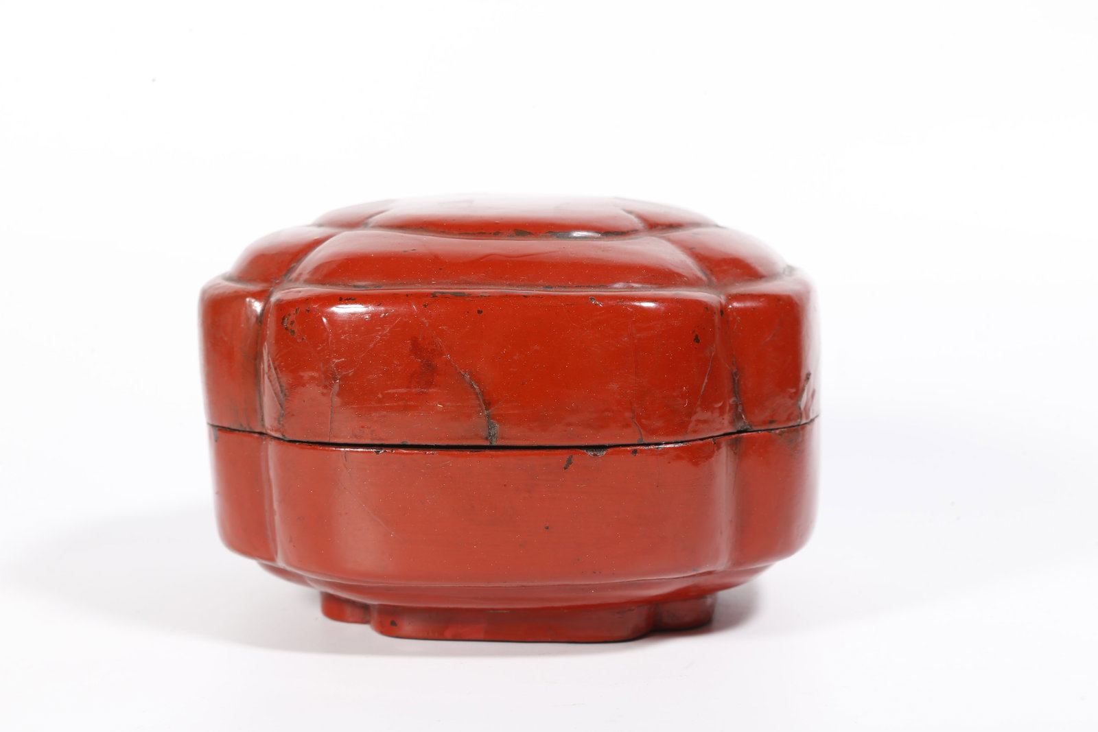 A CARVED LACQUER BOX - 5
