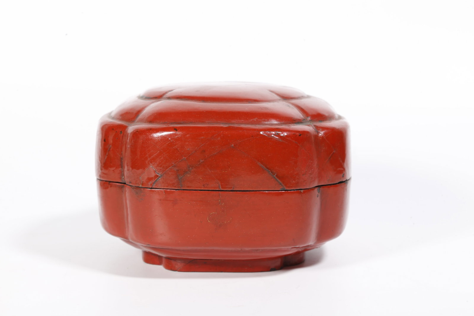 A CARVED LACQUER BOX - 6