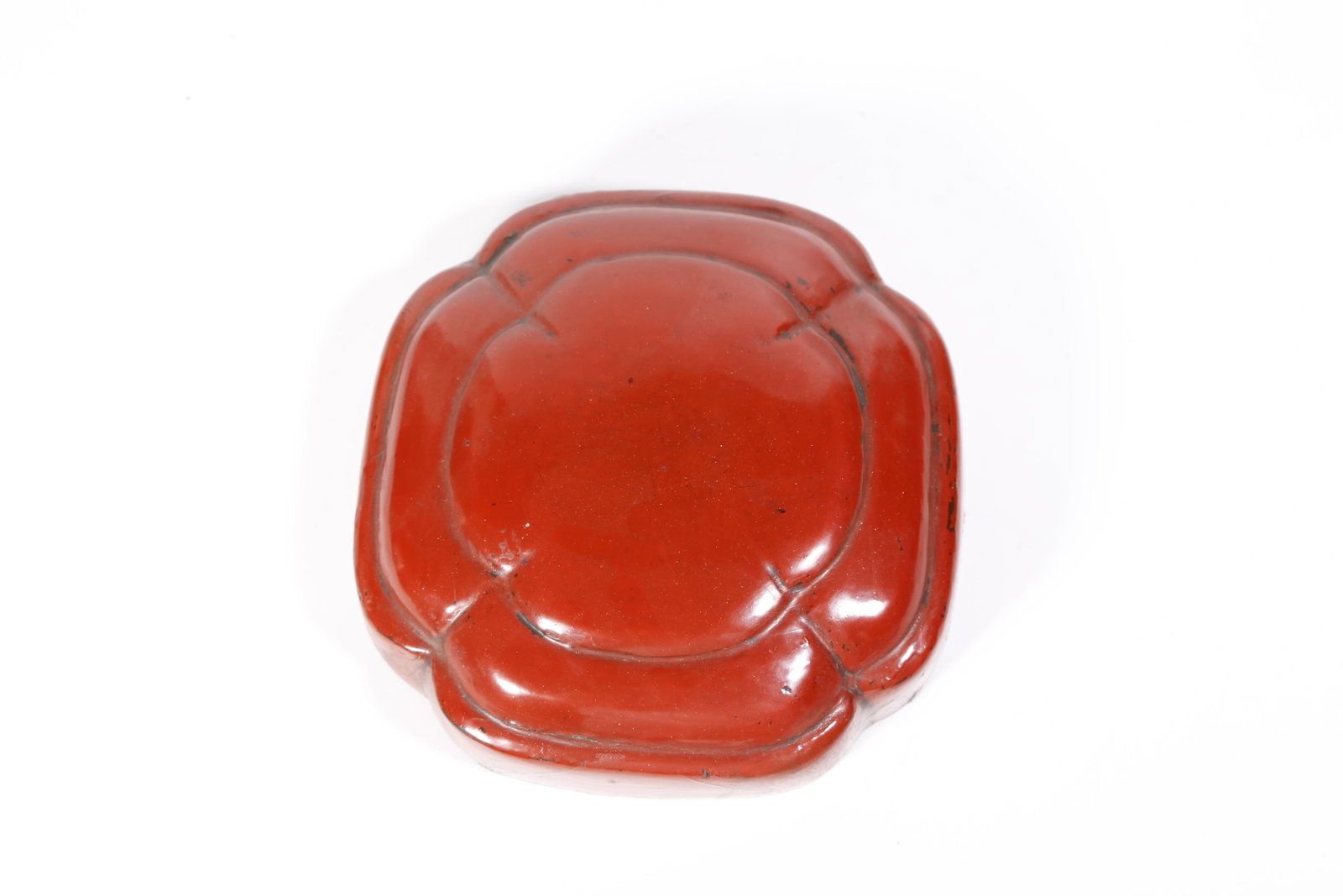 A CARVED LACQUER BOX - 9