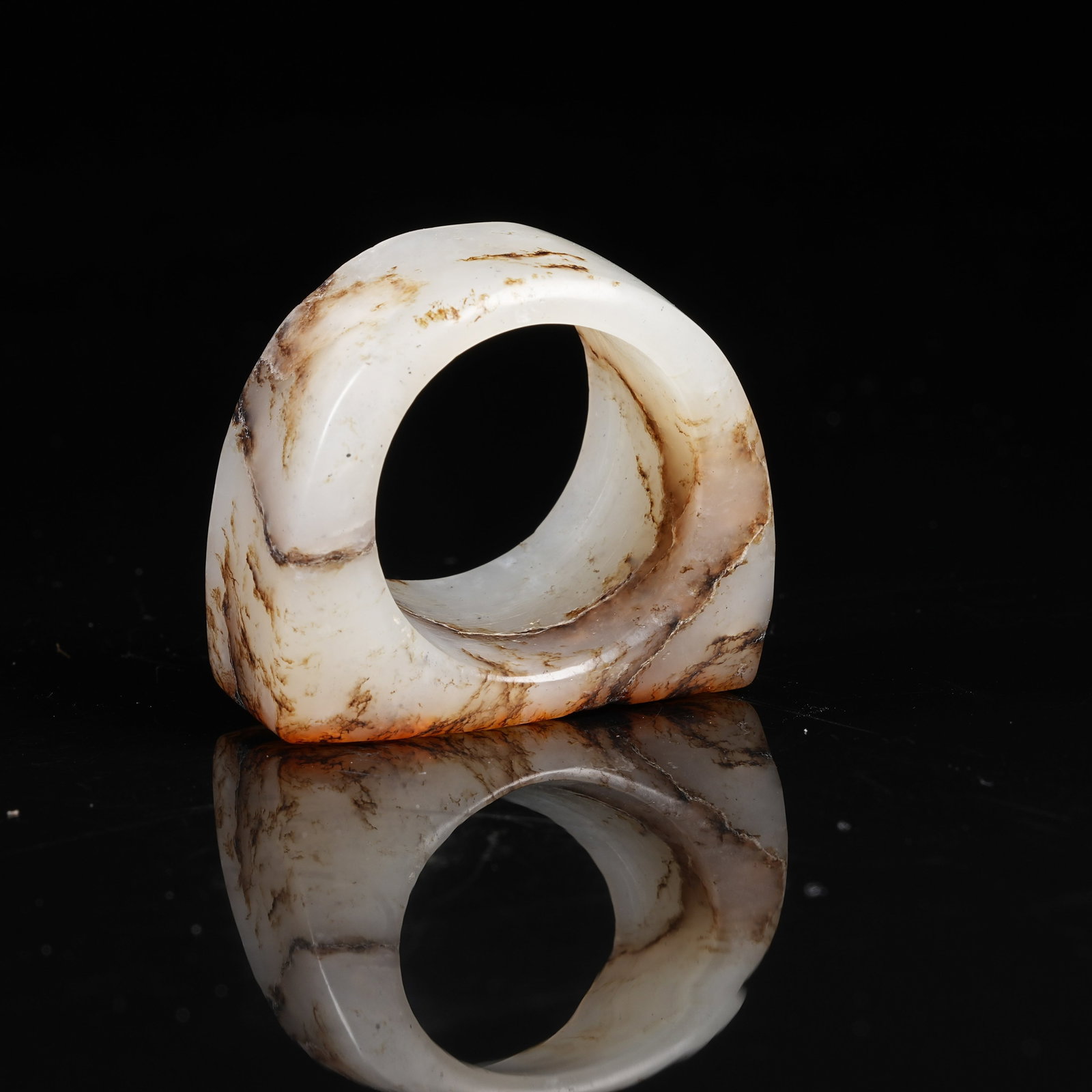 A ARCHAIC JADE ARCHER'S RING: Archaic Jade Archer's Ring