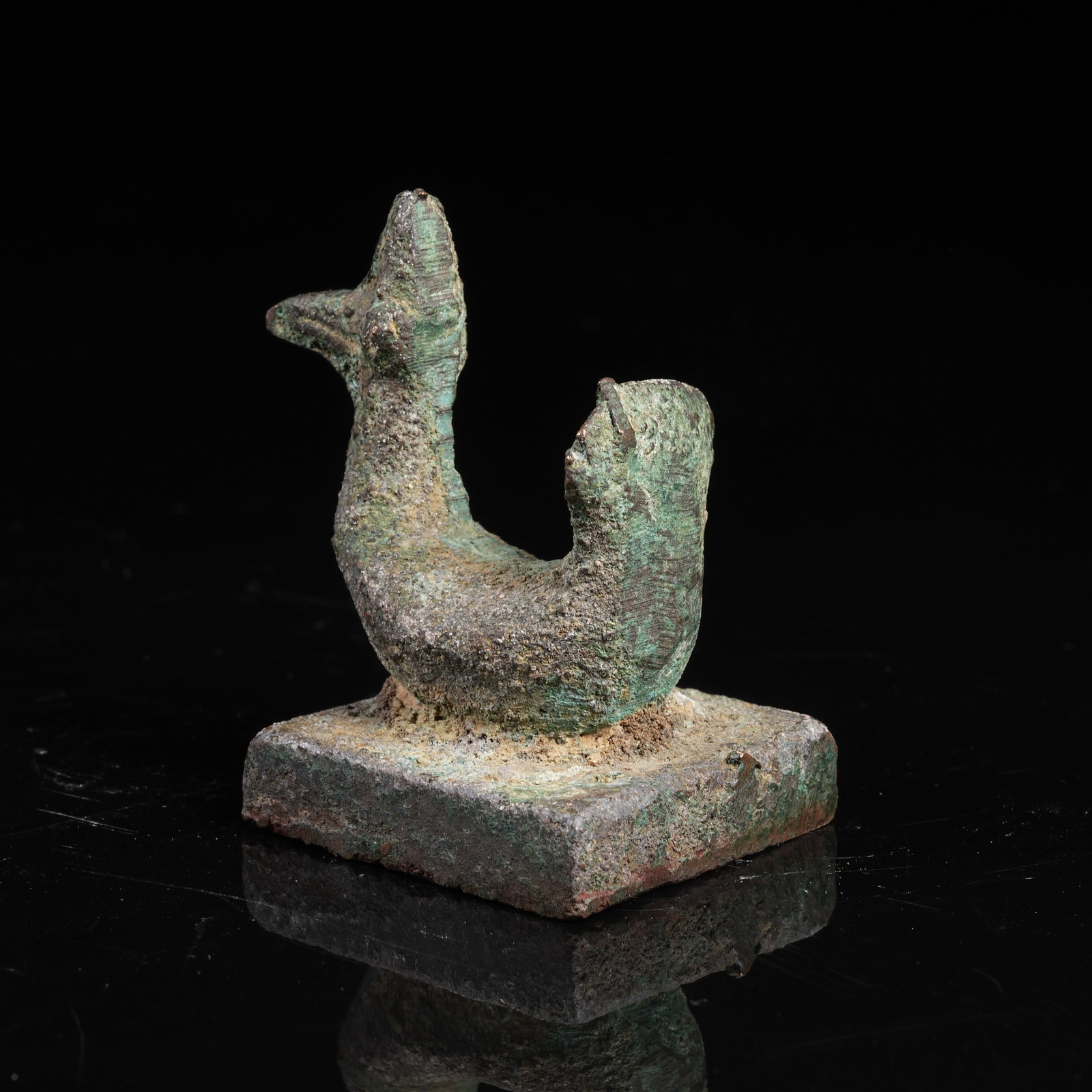 A BRONZE SEAL WITH PHOENIX KNOB: Bronze Seal with Phoenix Knob