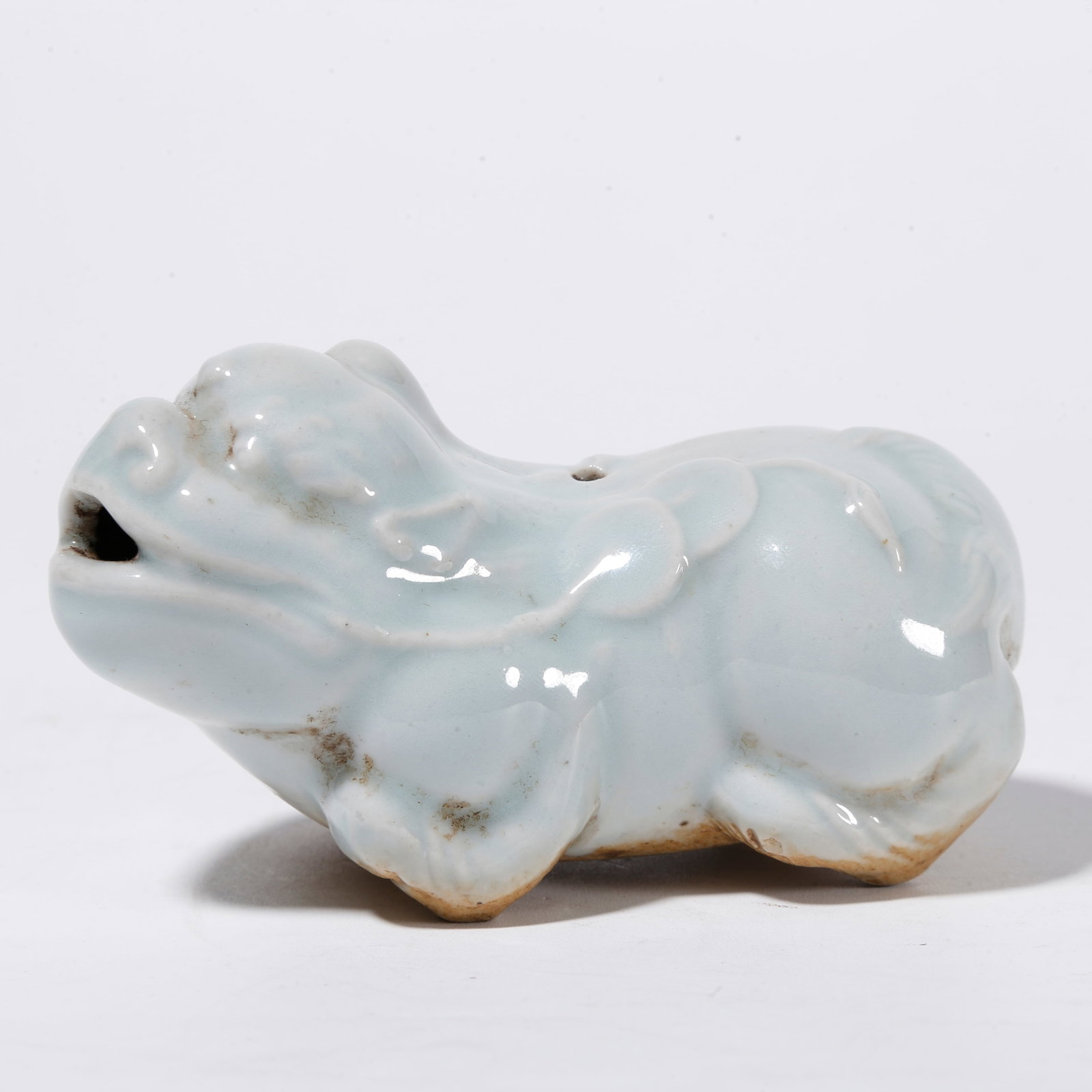 A HUTIAN KILN BEAST-SHAPED WATER DROPPER (1 of 9)