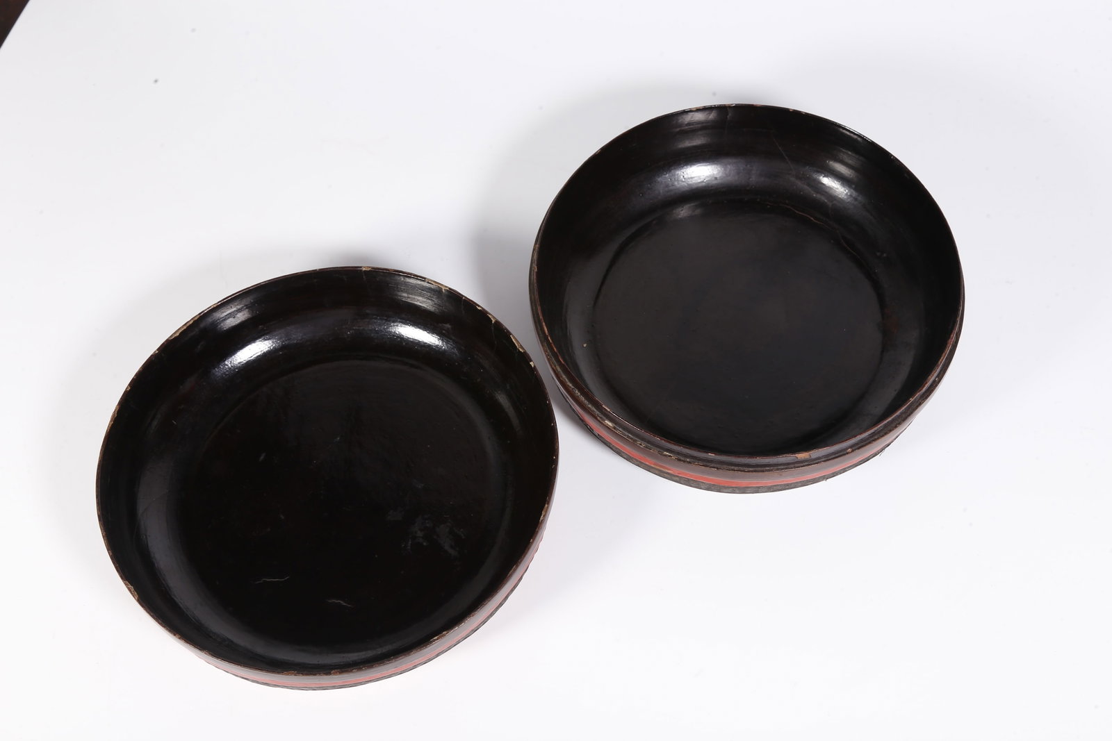 A CARVED LACQUER BOX - 7