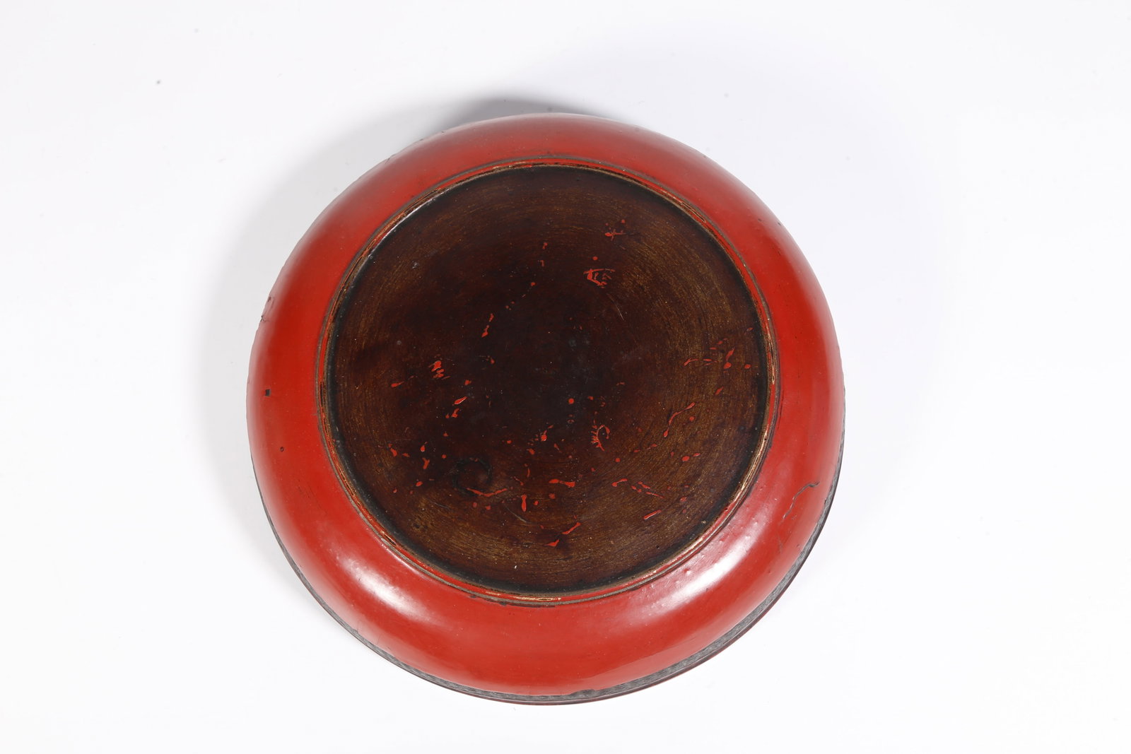 A CARVED LACQUER BOX - 8