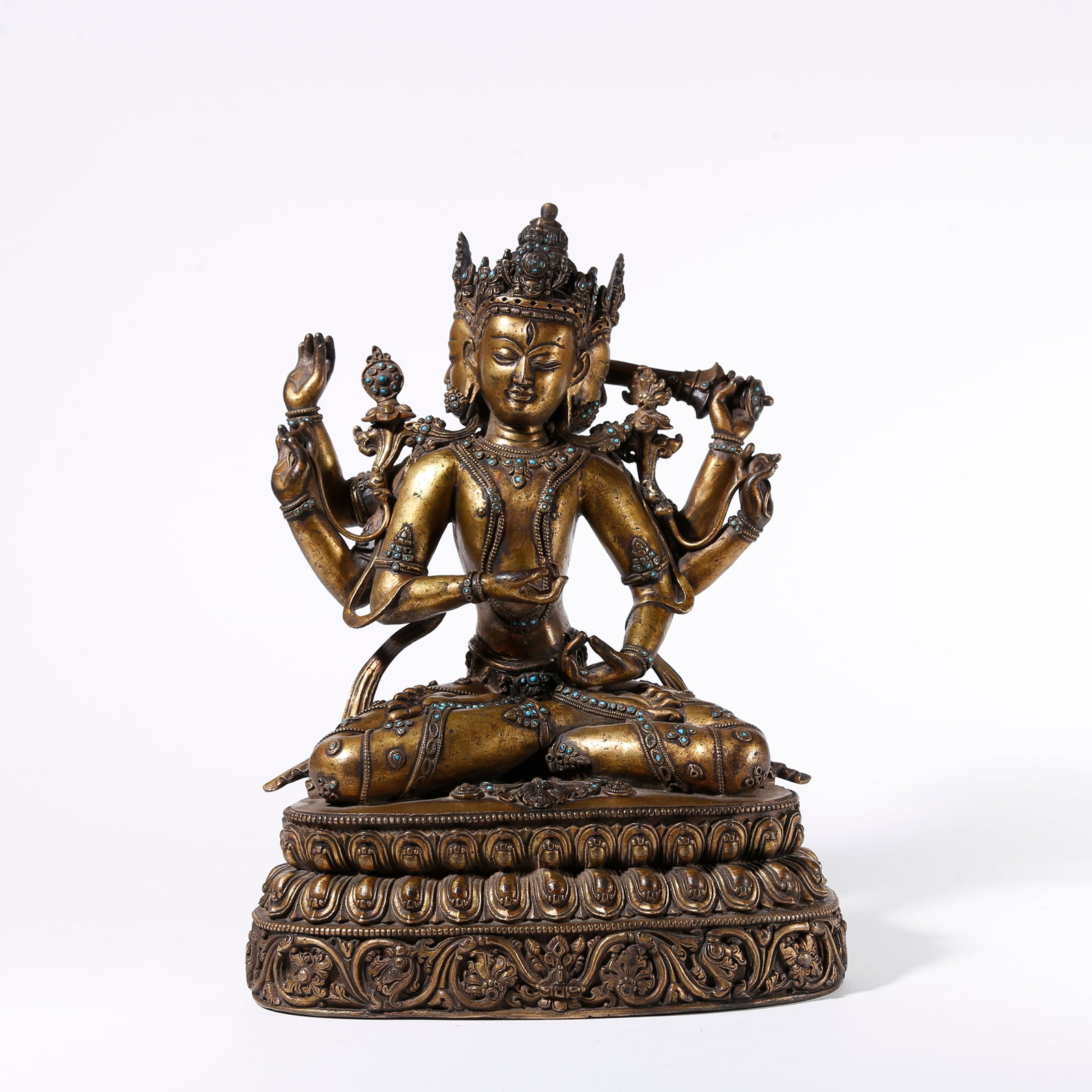 A GILT BRONZE BUDDHA STATUE: Gilt Bronze Buddha Statue