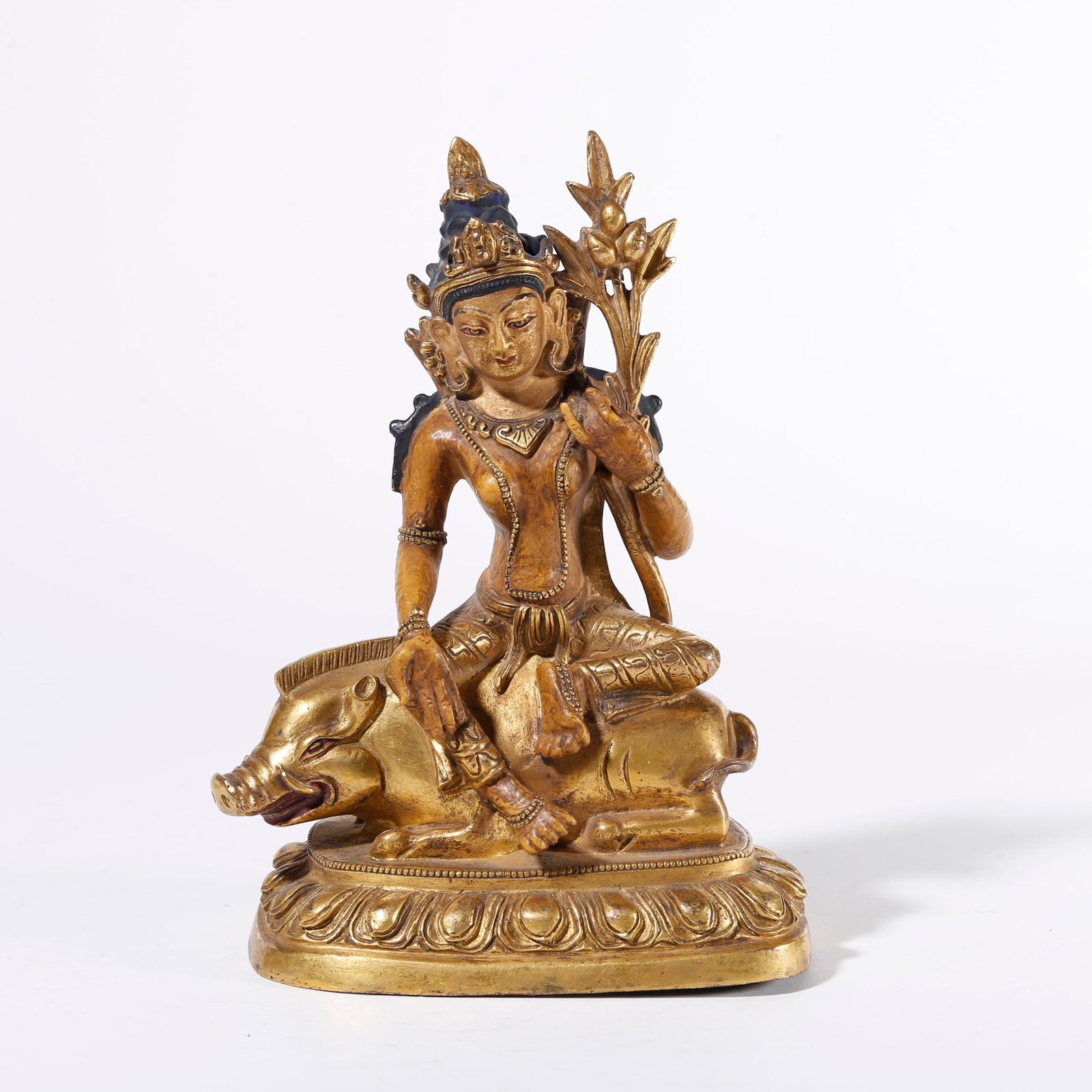 A GILT BRONZE STATUE OF MARICI: Gilt Bronze Statue of Marici