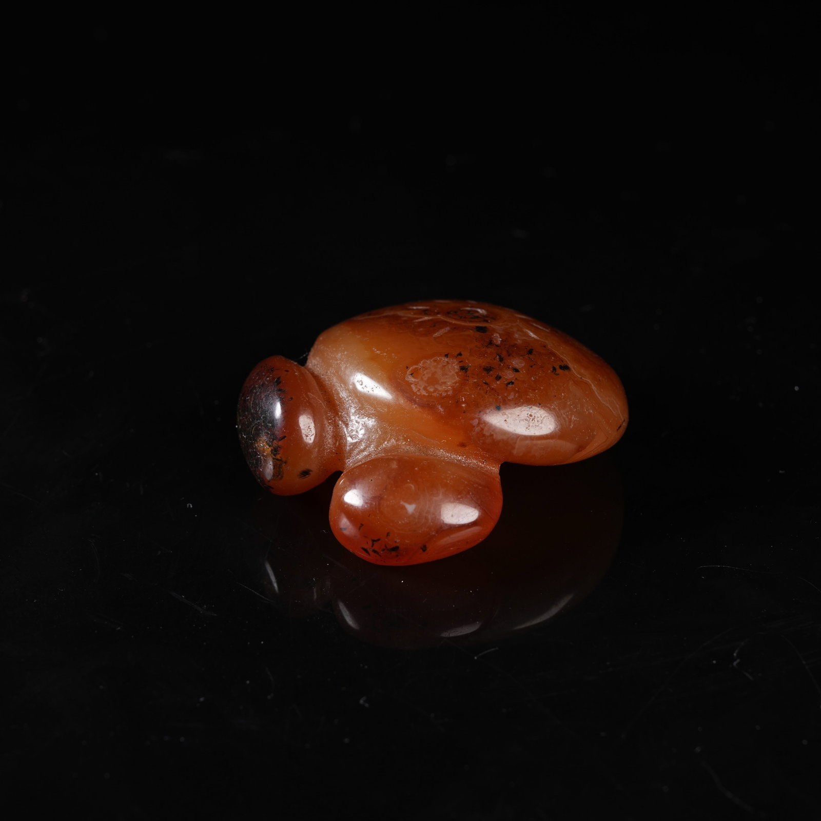 A AGATE ORNAMENT - 2