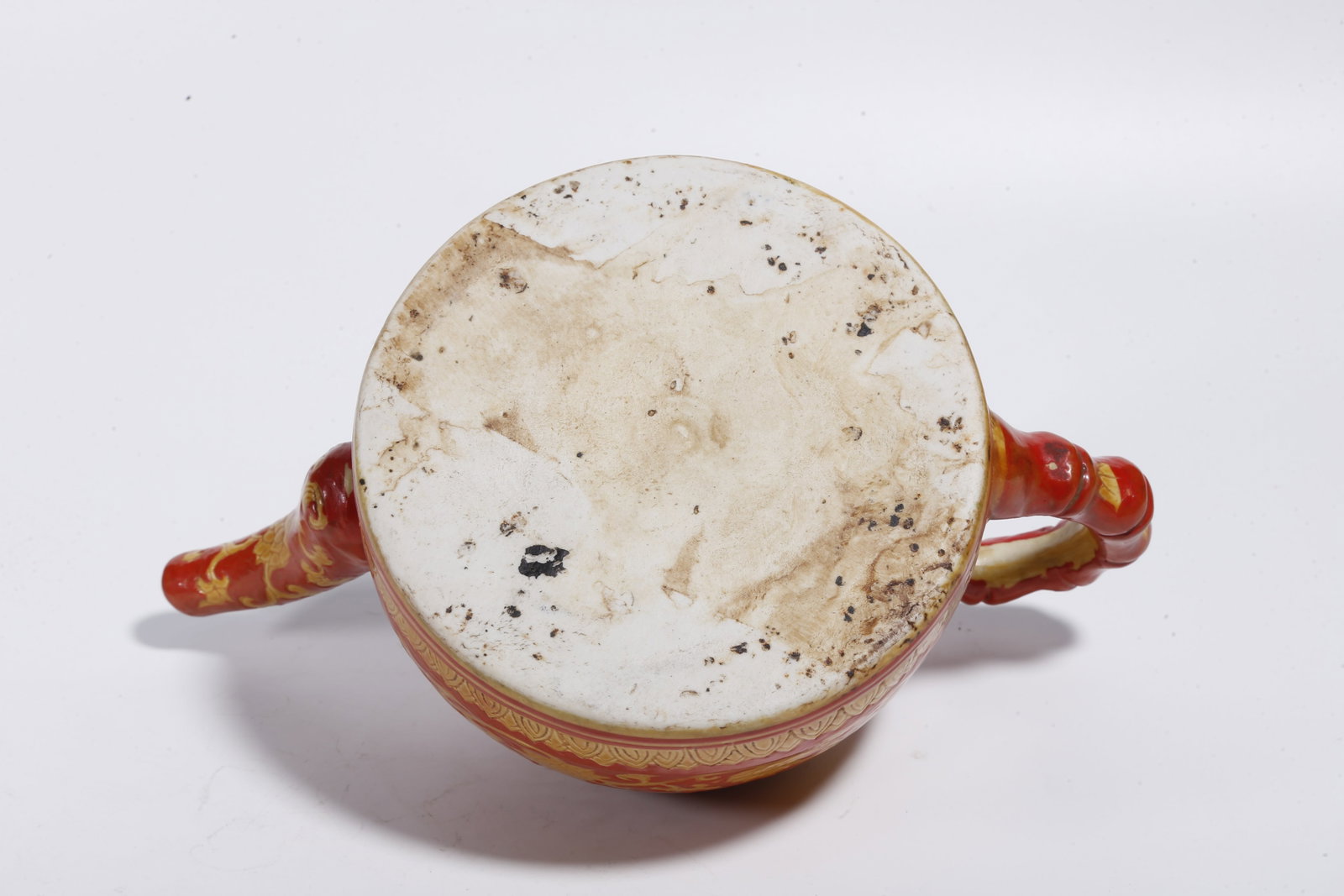 A RED-GROUND YELLOW PHOENIX PATTERN EWER - 10