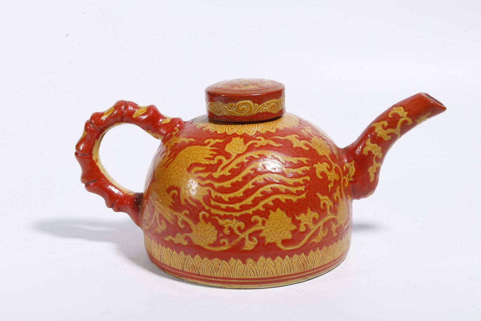 A RED-GROUND YELLOW PHOENIX PATTERN EWER - 4