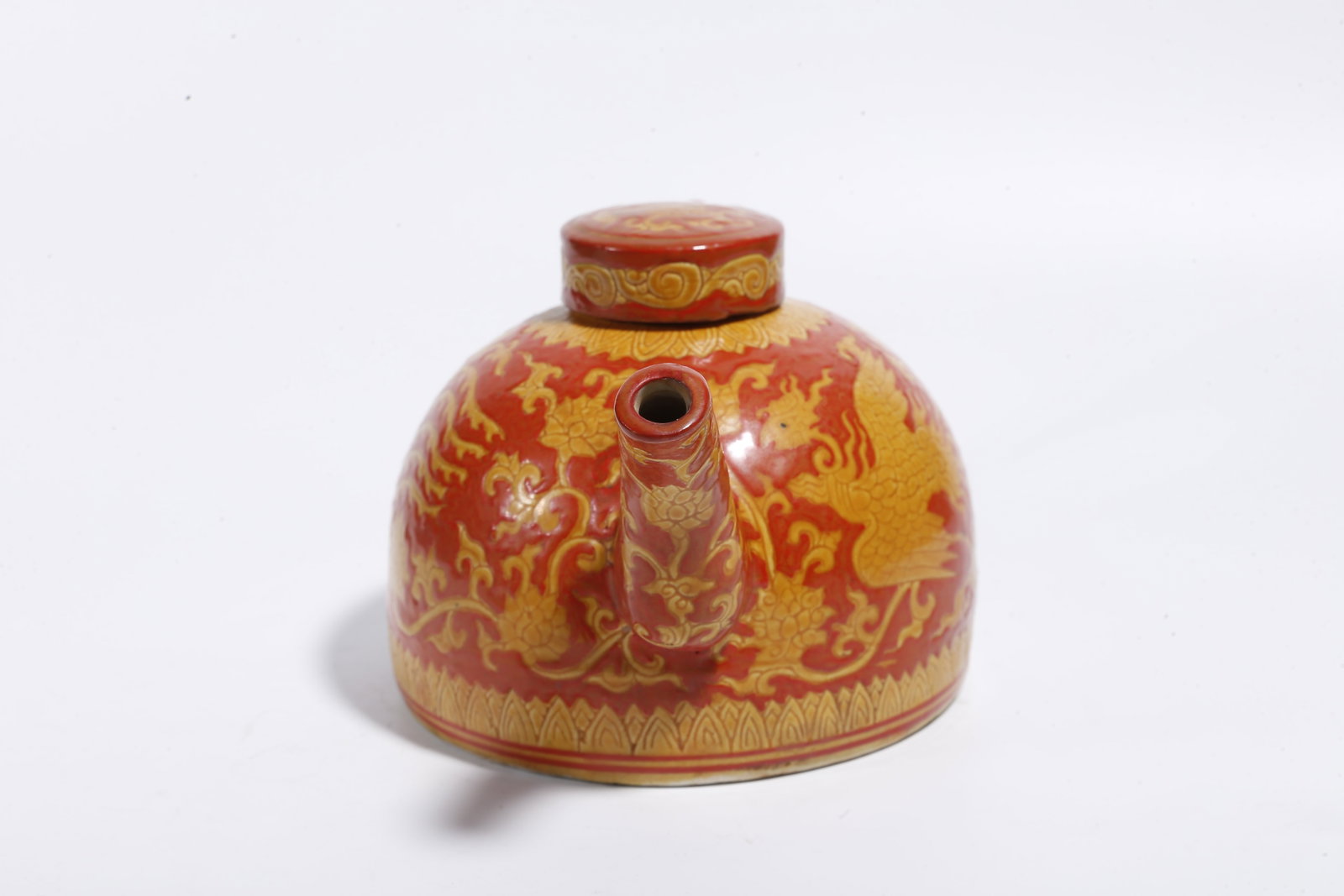 A RED-GROUND YELLOW PHOENIX PATTERN EWER - 5