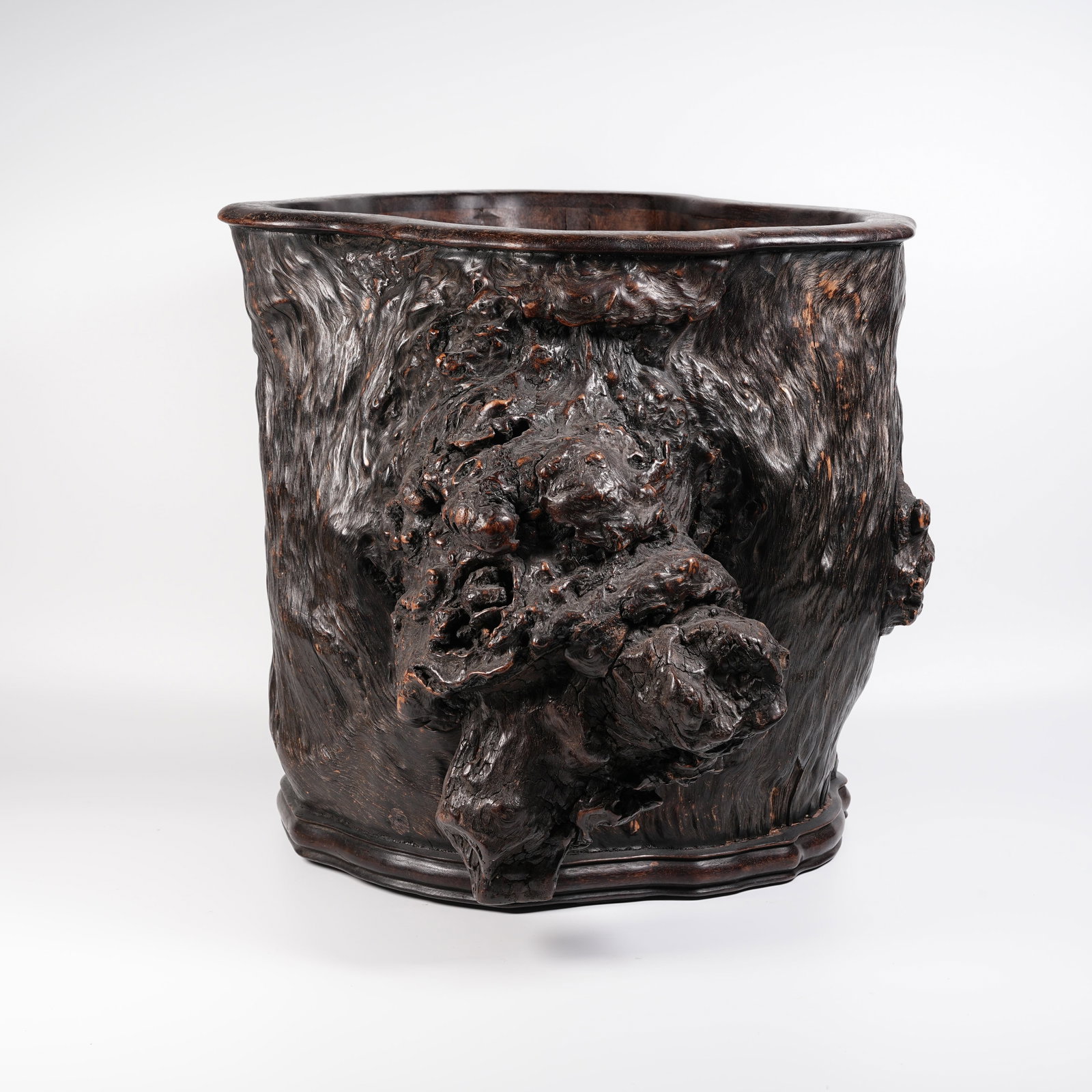 A RED SANDALWOOD BURL BRUSH POT (1 of 9)