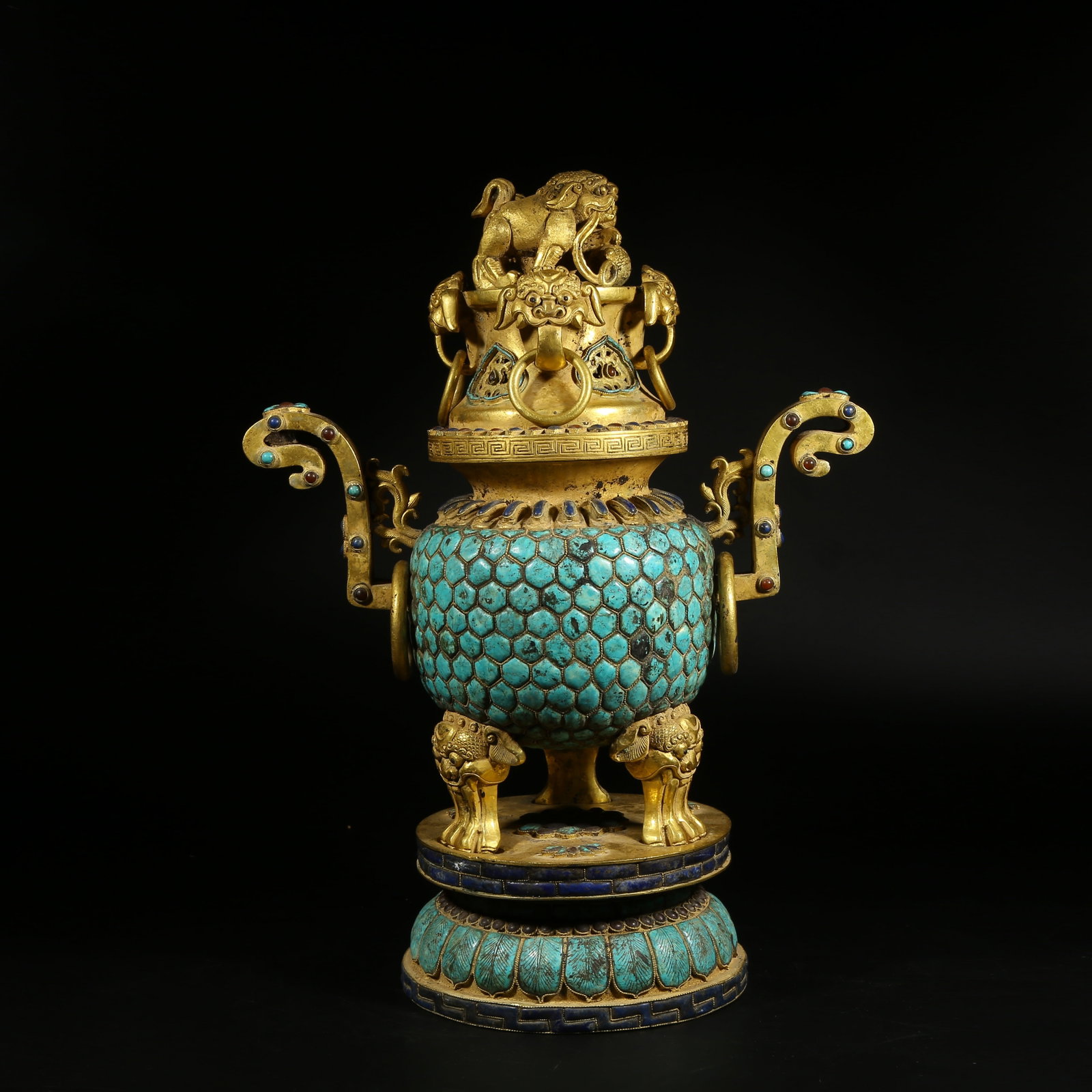 A GILT BRONZE CENSER WITH LION KNOB INLAID WITH TURQUOISE: Gilt Bronze Censer with Lion Knob Inlaid with Turquoise