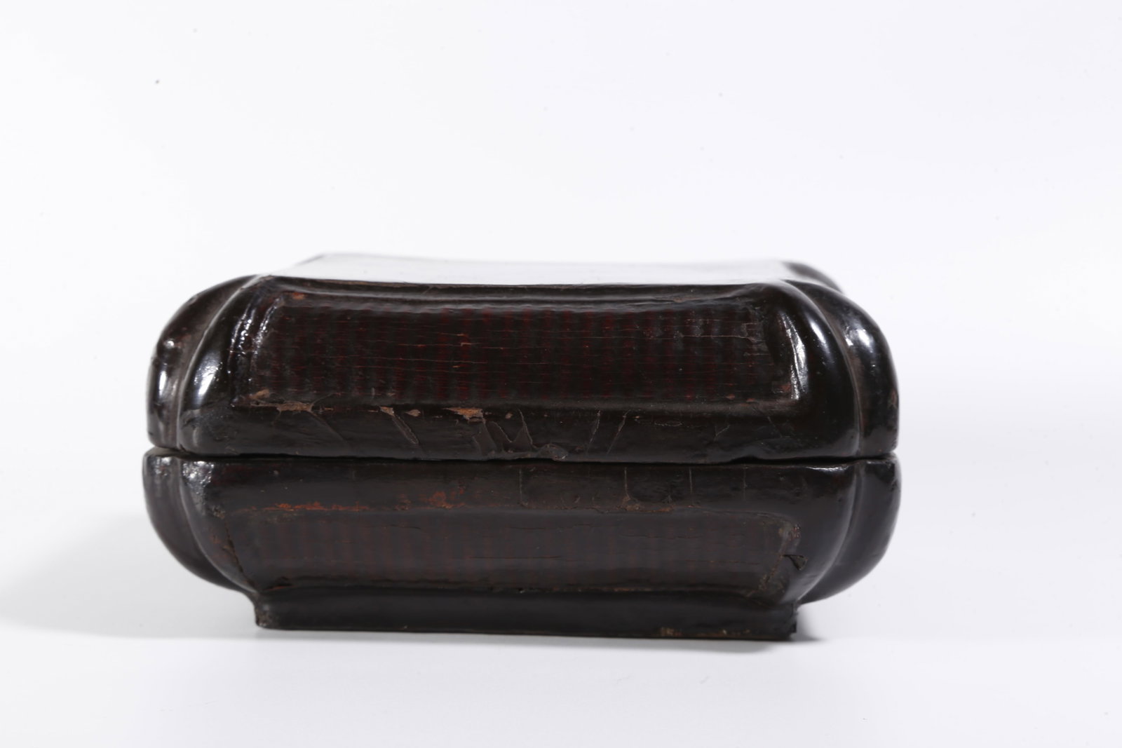 A LACQUER BOX - 3