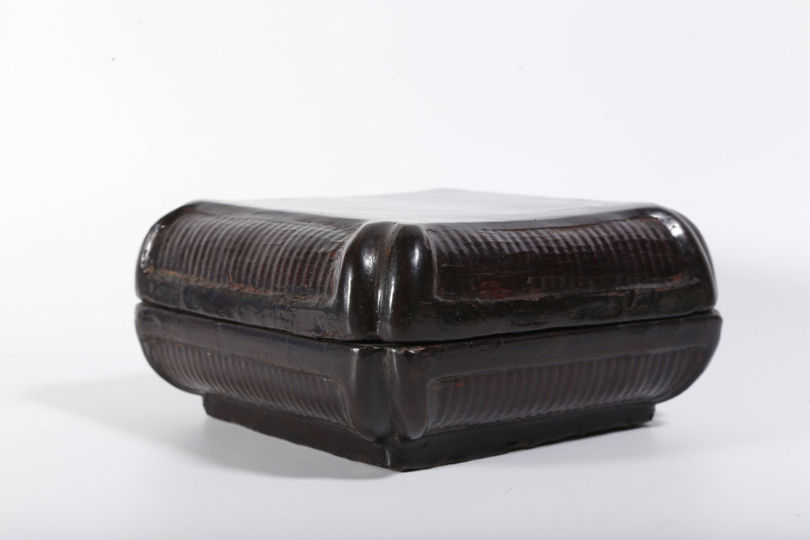 A LACQUER BOX - 5