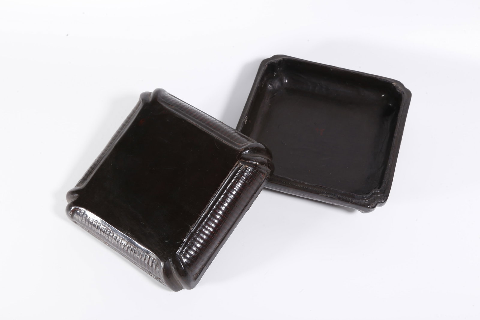 A LACQUER BOX - 6