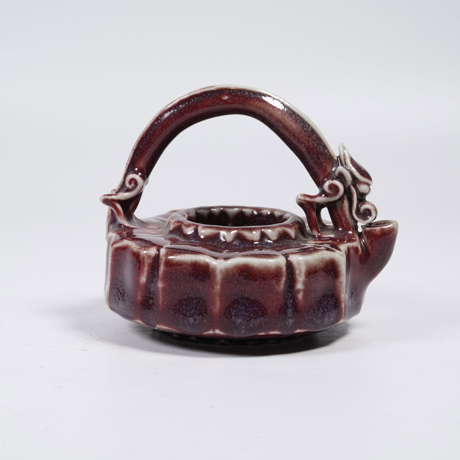 A EWER WITH HOOP HANDLE AND DRAGON HEAD SPOUT (1 of 9)