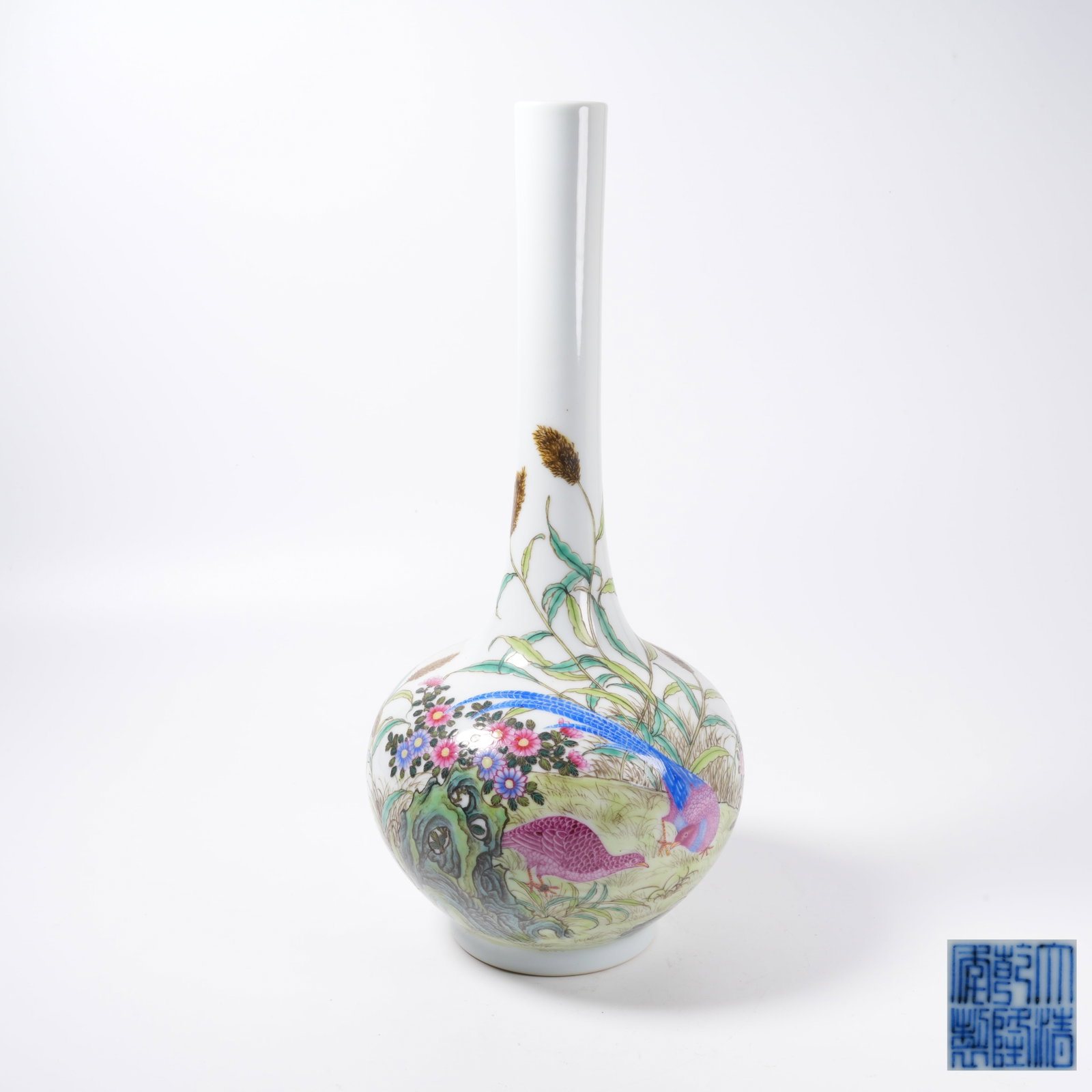 A FAMILLE ROSE LONG-NECKED VASE WITH PEACE AND PROSPERITY PATTERN (1 of 9)