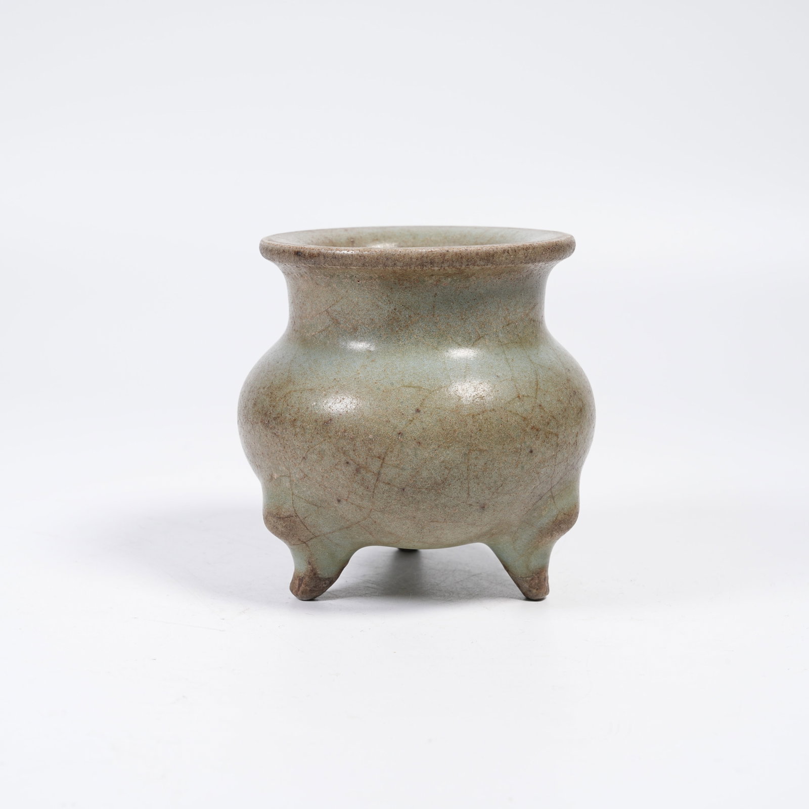 A JUNYAO SMALL TRIPOD CENSER (1 of 8)