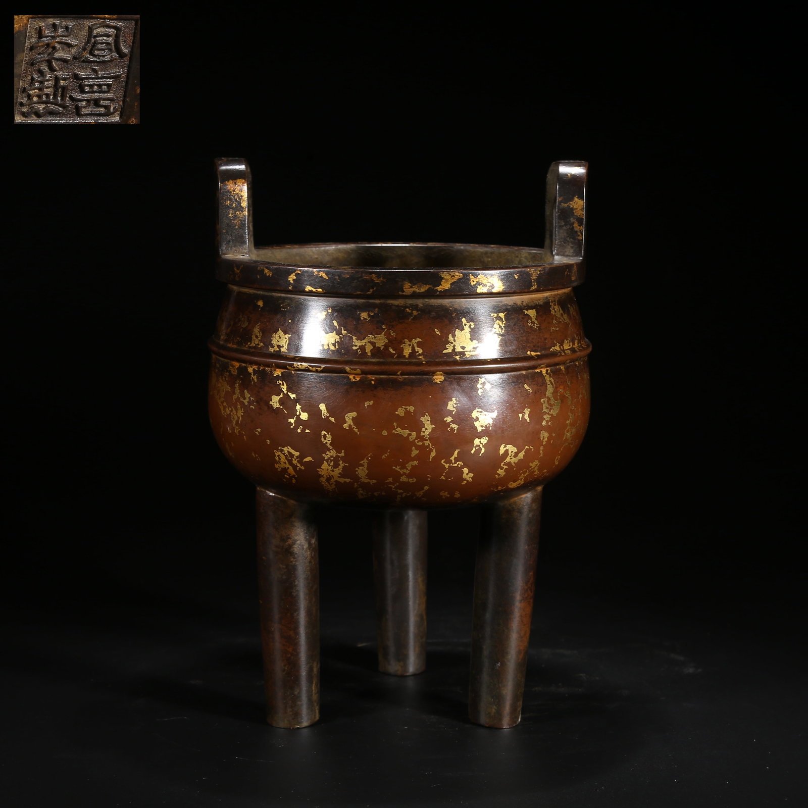 A BRONZE GILT TRIPOD CENSER (1 of 9)