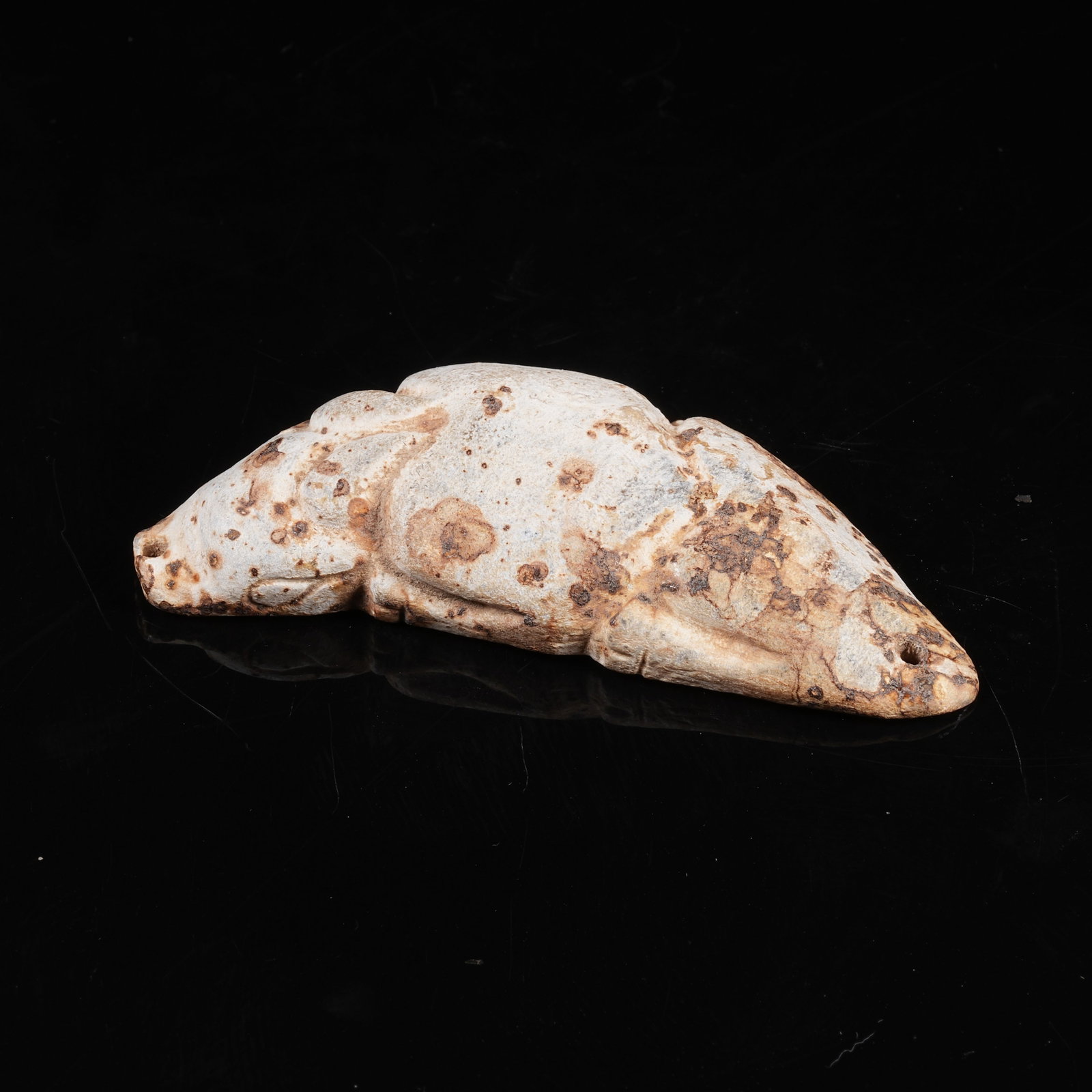 A ARCHAIC JADE AUSPICIOUS BEAST PENDANT (1 of 8)