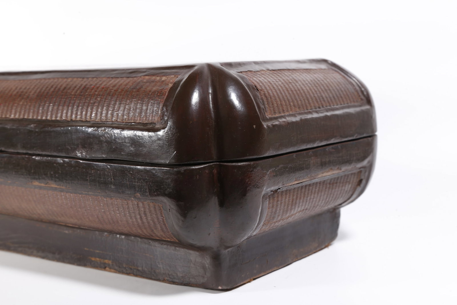 A RAW LACQUER BOX - 6