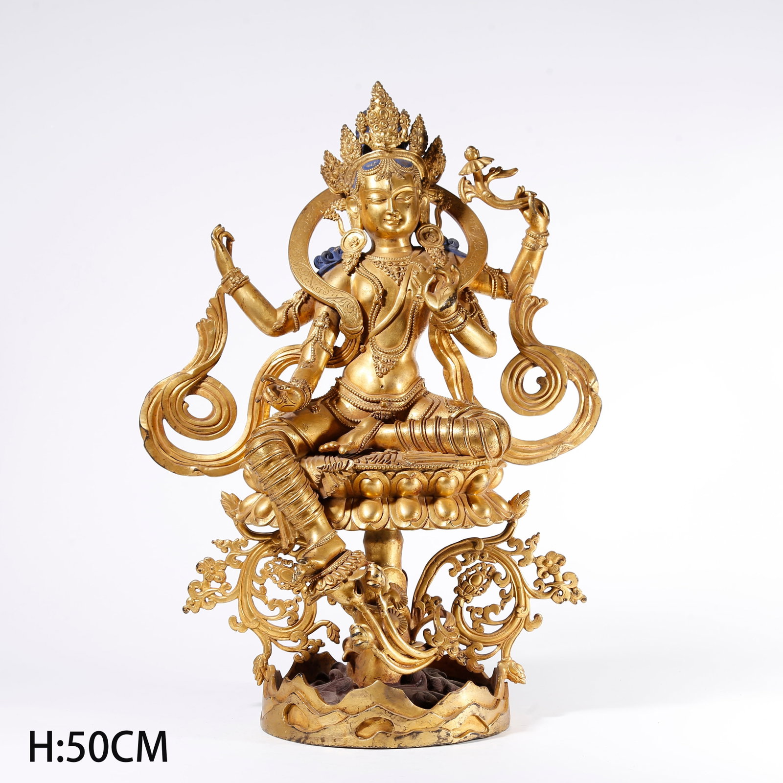 A GILT BRONZE BUDDHA STATUE (1 of 9)