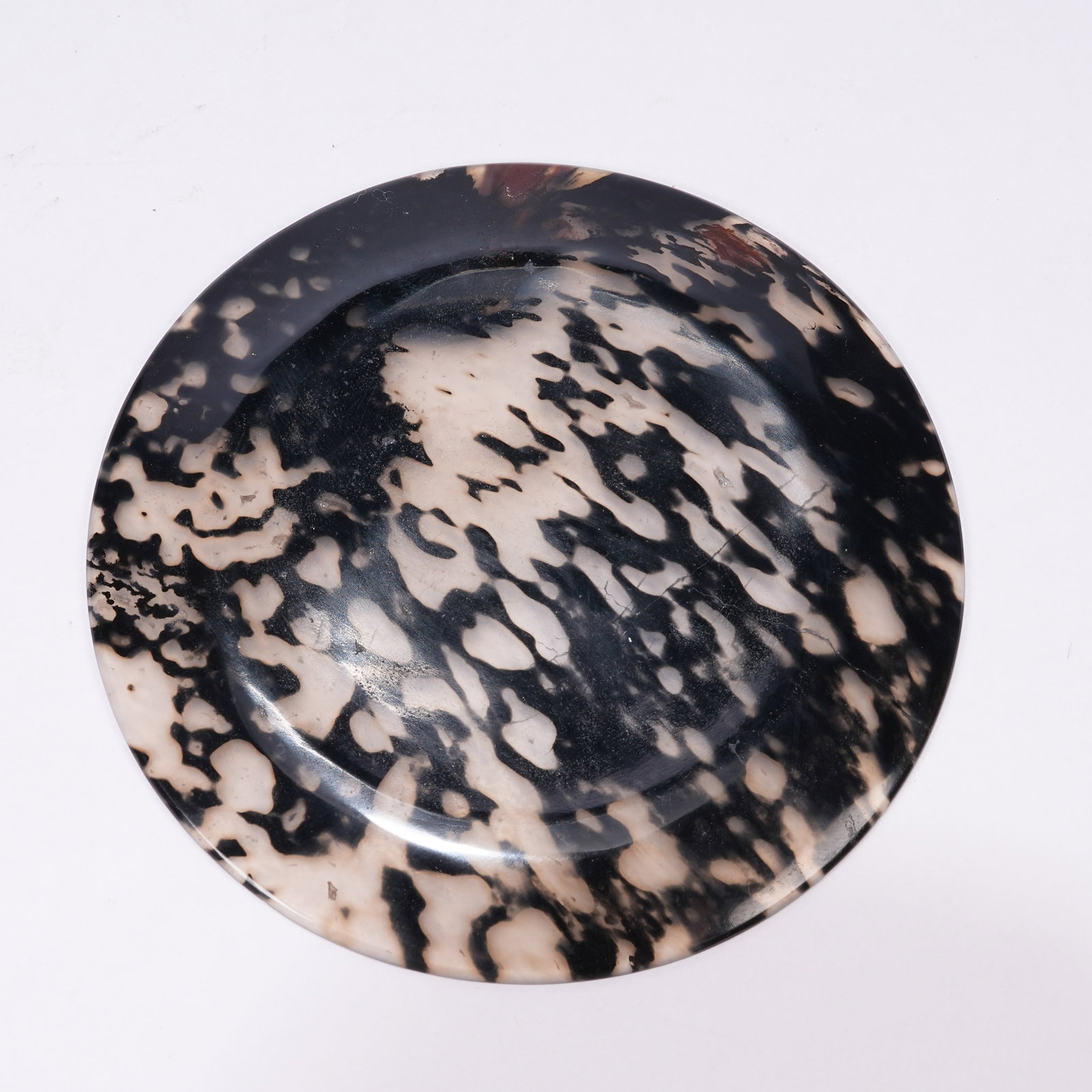 A AGATE ASHTRAY - 8