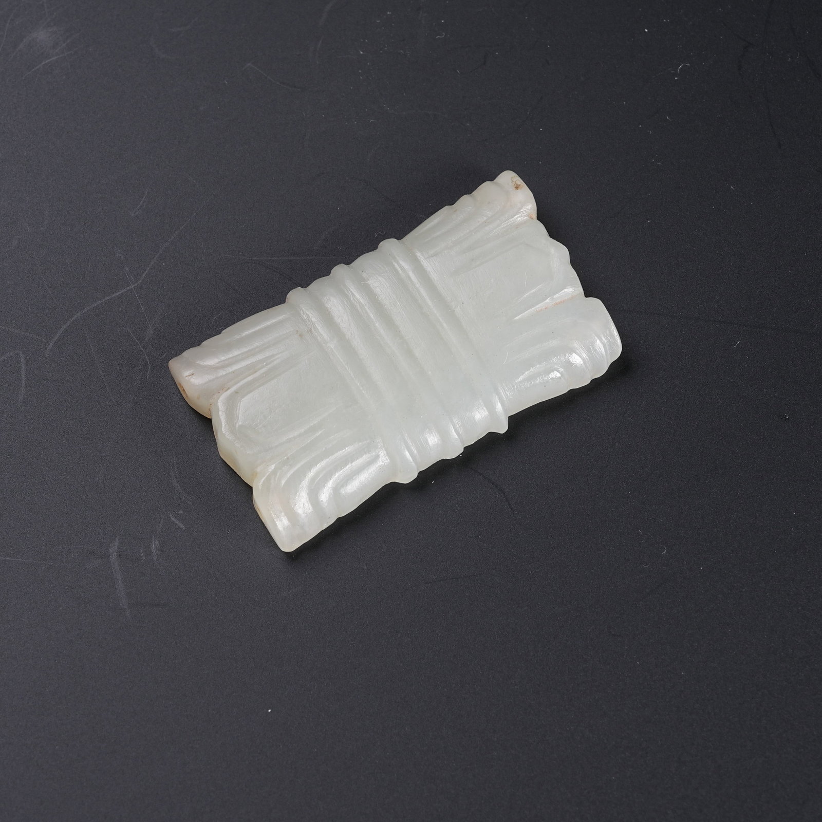 A HETIAN JADE BELT ORNAMENT: Hetian Jade Belt Ornament