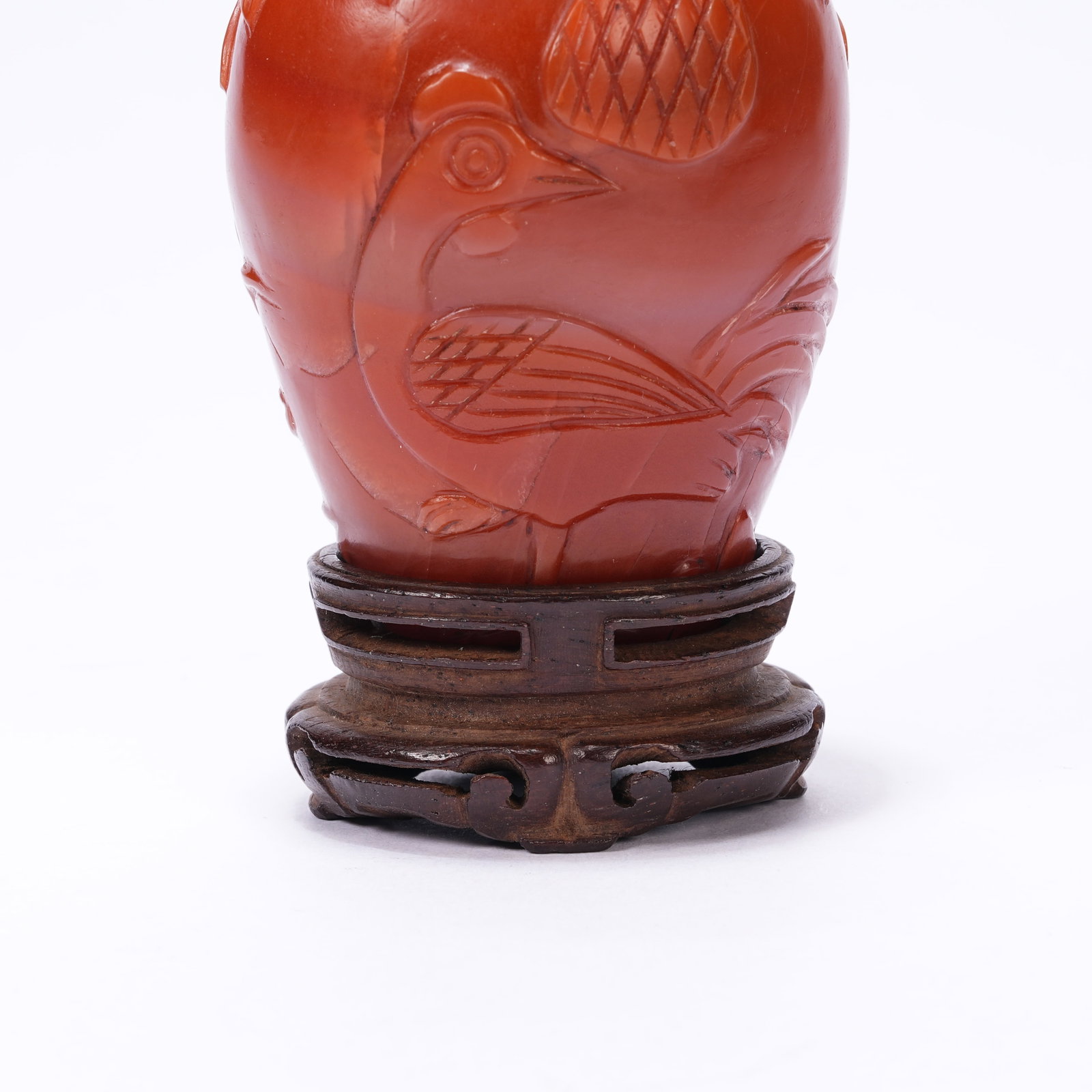 A AGATE SNUFF BOTTLE WITH PHOENIX PATTERN - 7