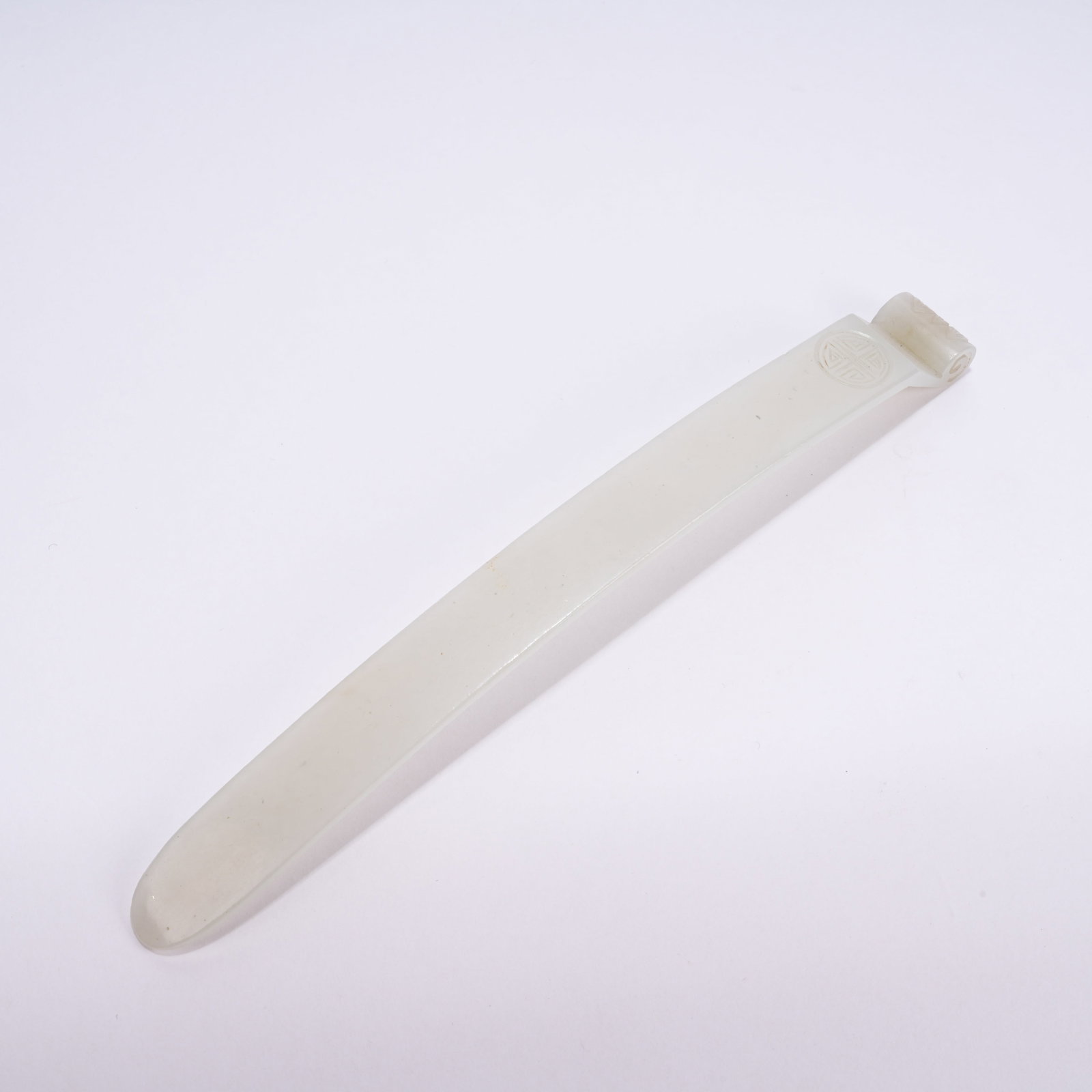 A WHITE HETIAN JADE FORTUNE PATTERN HAIRPIN: White Hetian Jade Fortune Pattern Hairpin