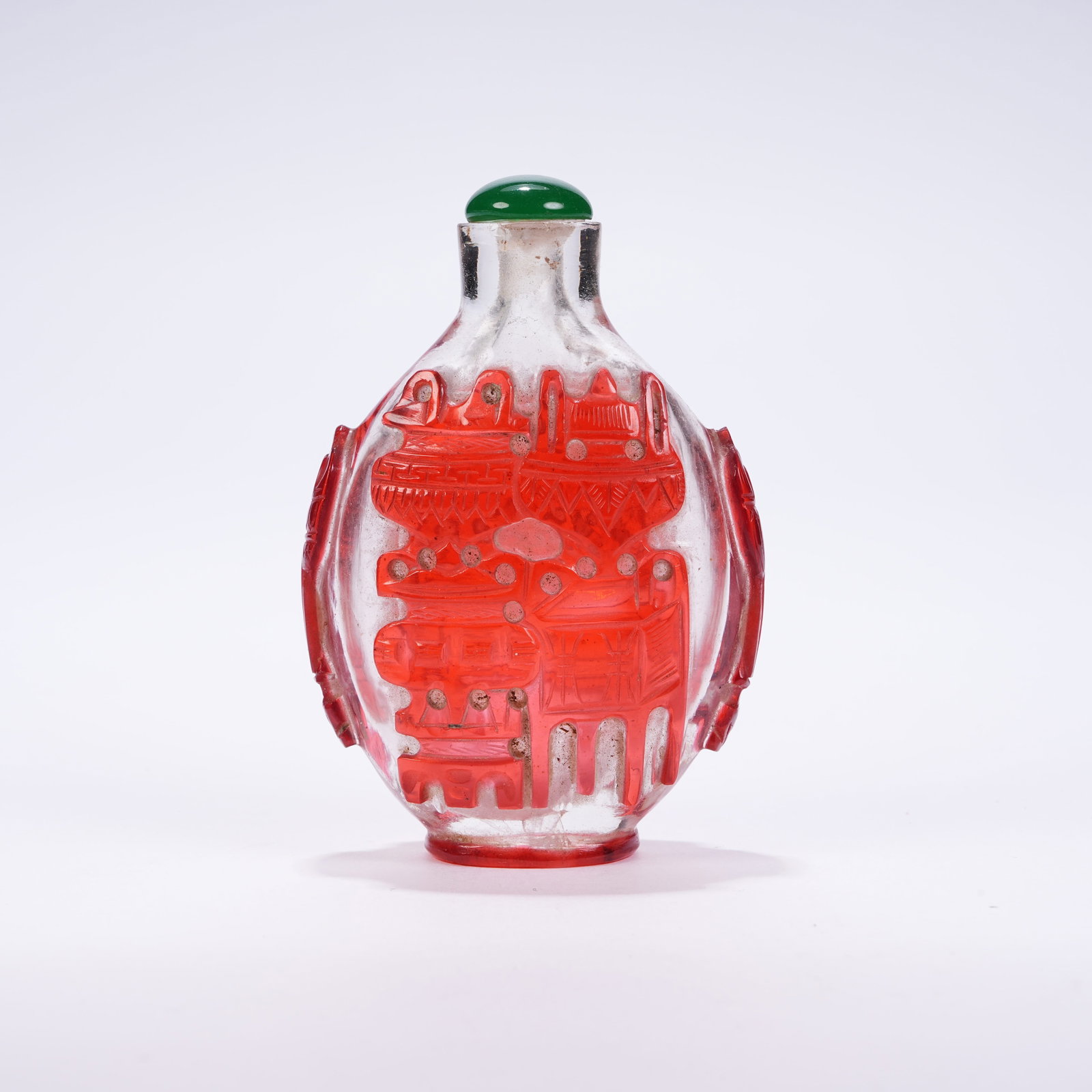 A OVERLAY GLASS ANTIQUE PATTERN SNUFF BOTTLE: Overlay Glass Antique Pattern Snuff Bottle