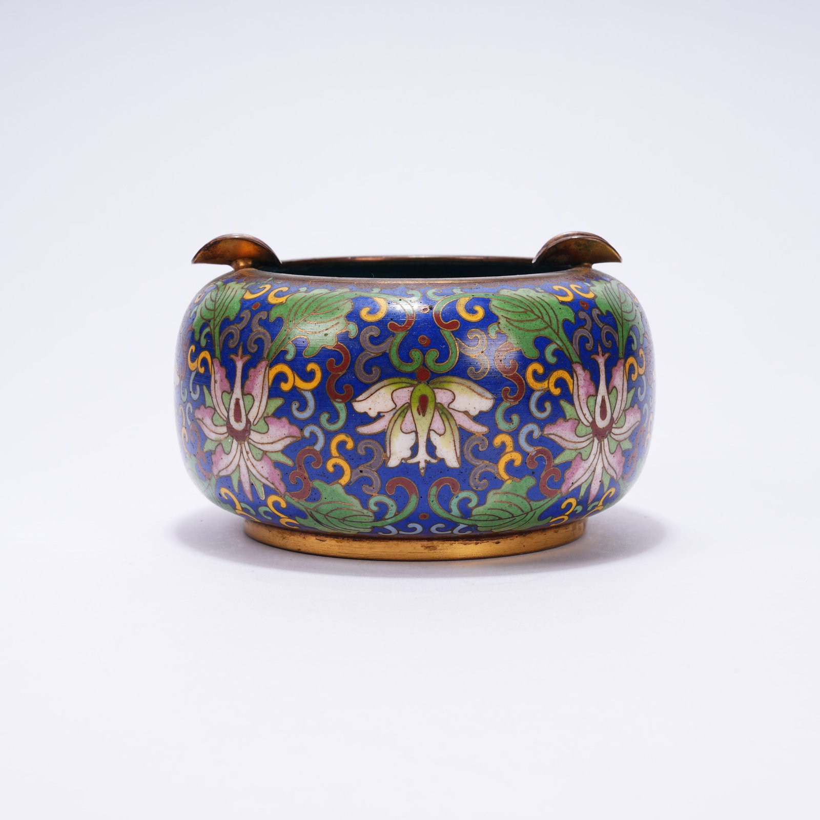 A CLOISONNE INK DISH WITH INTERLOCKING FLORAL PATTERN: Cloisonne Ink Dish with Interlocking Floral Pattern