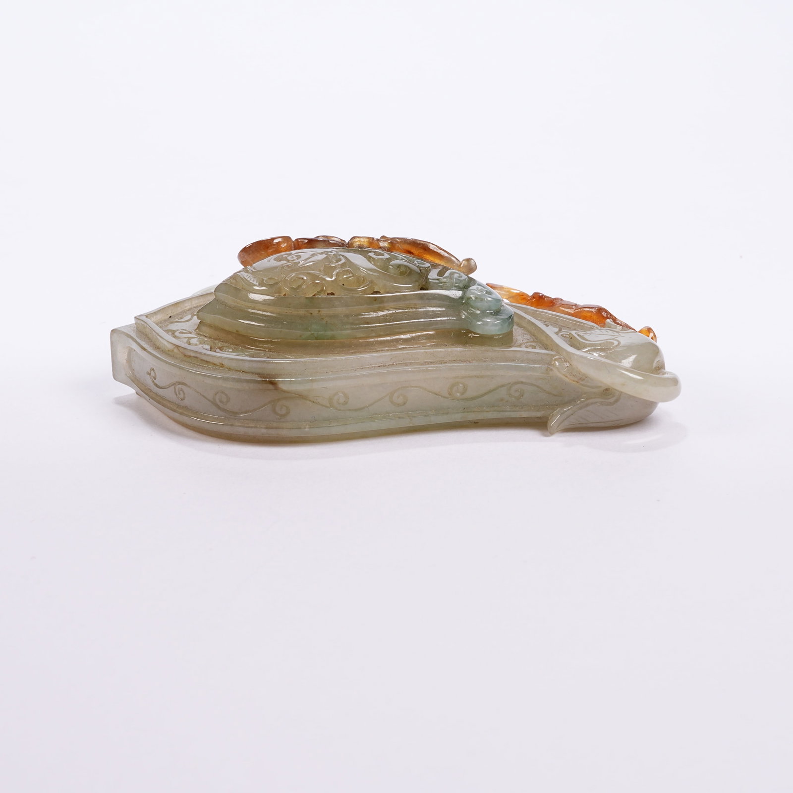 A JADEITE DRAGON PATTERN SACHET - 3