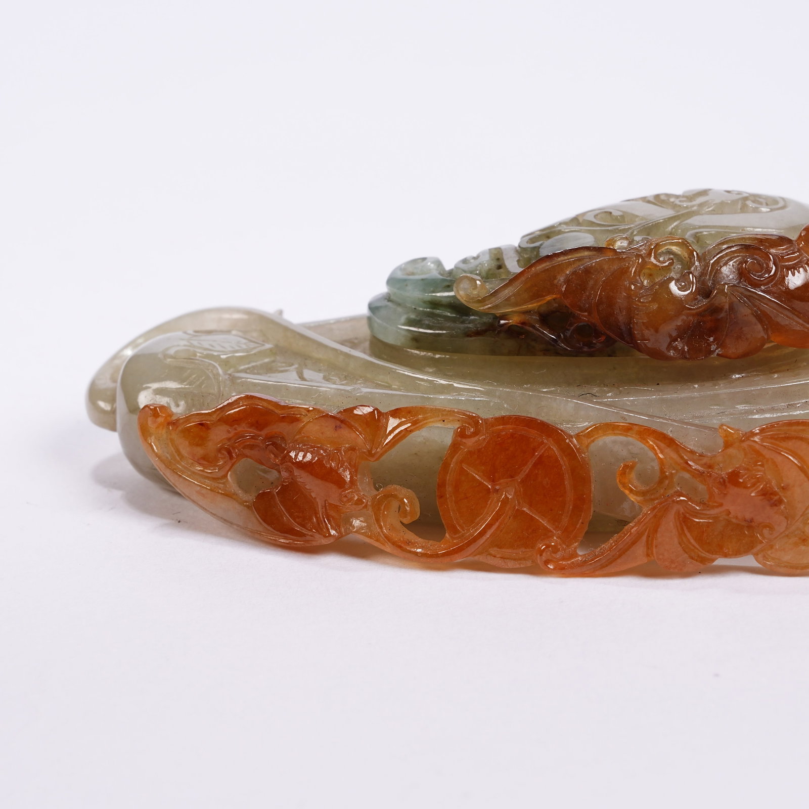 A JADEITE DRAGON PATTERN SACHET - 6