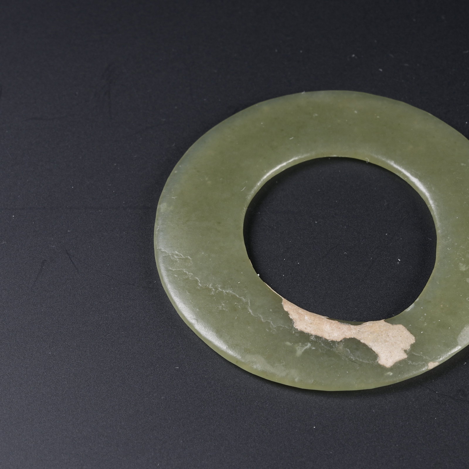 A ANCIENT JADE RING - 3