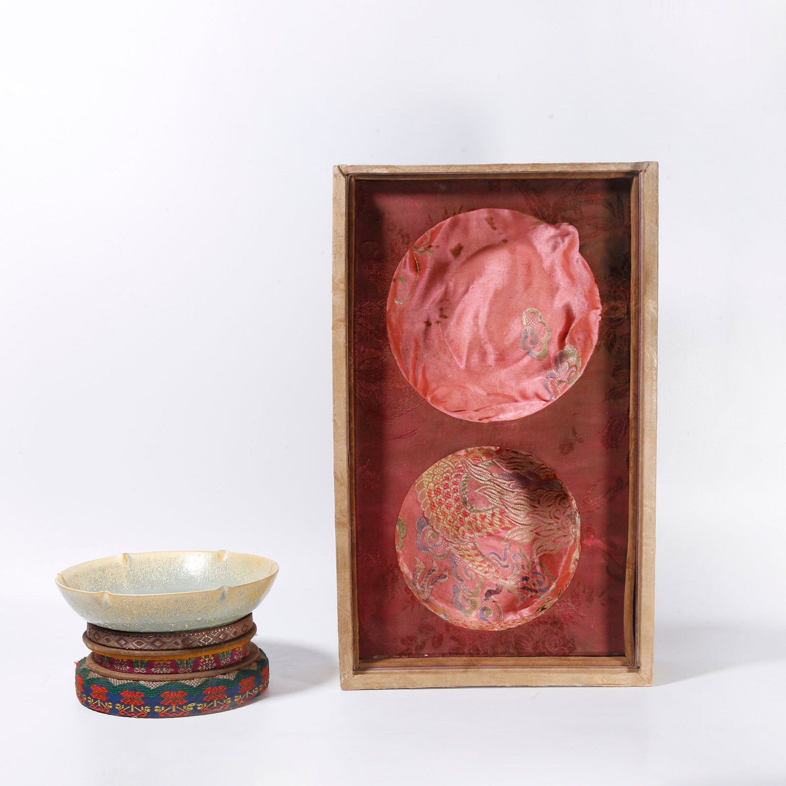 A RU KILN FLORAL-RIM BRUSH WASHER: Ru Kiln Floral-rim Brush Washer