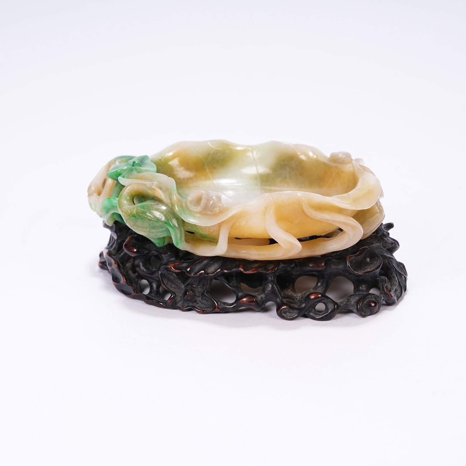 A JADEITE LOTUS LEAF WASHER: Jadeite Lotus Leaf Washer
