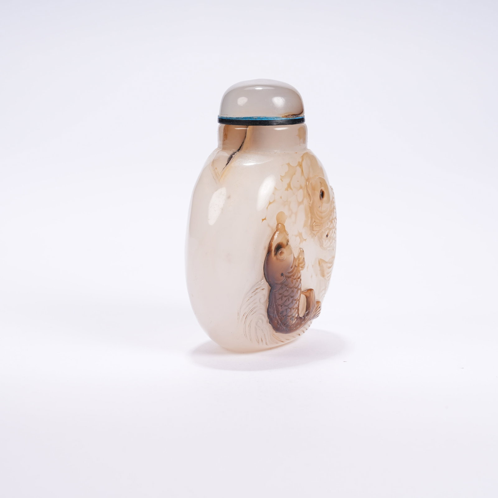 A AGATE DOUBLE FISH PATTERN SNUFF BOTTLE - 2