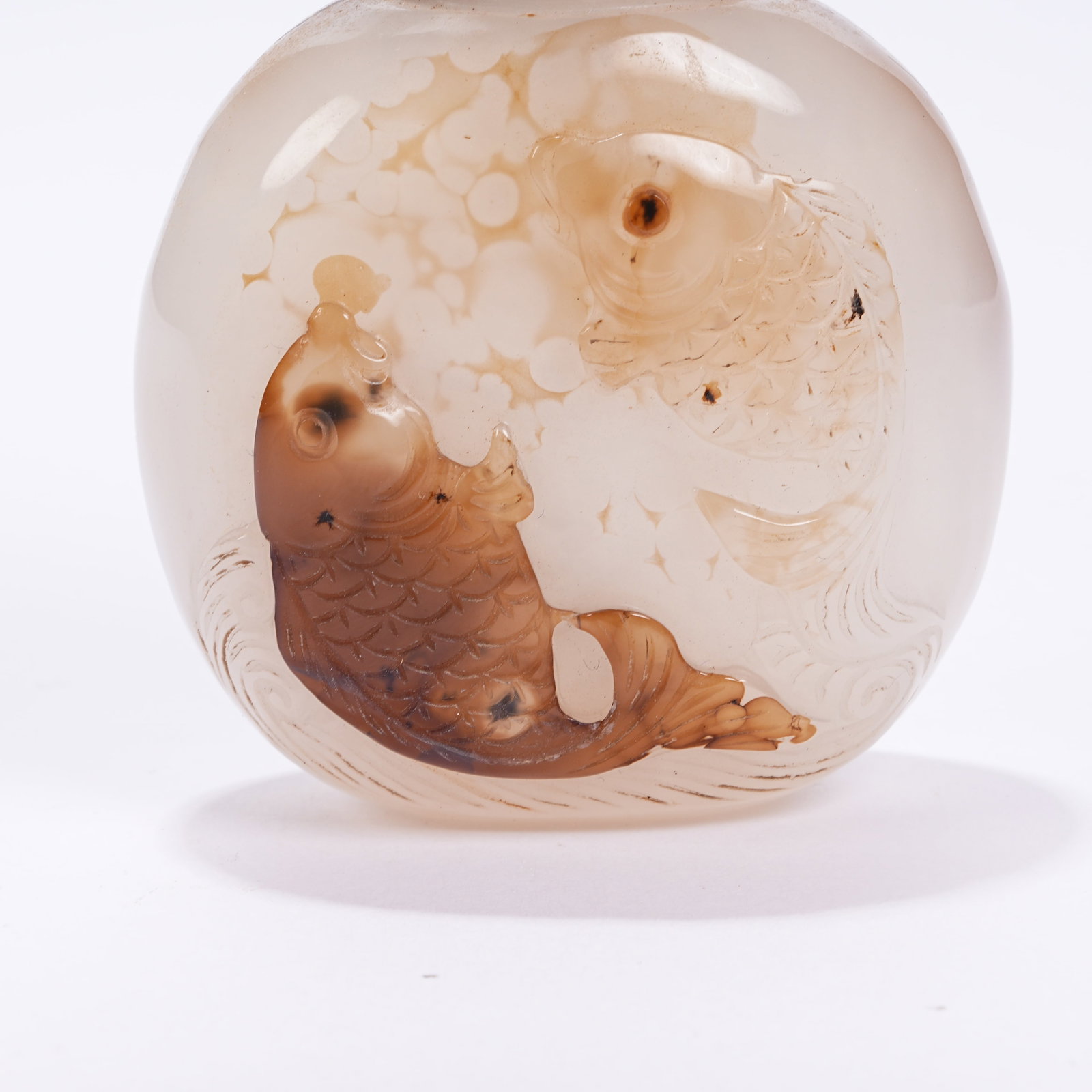 A AGATE DOUBLE FISH PATTERN SNUFF BOTTLE - 6