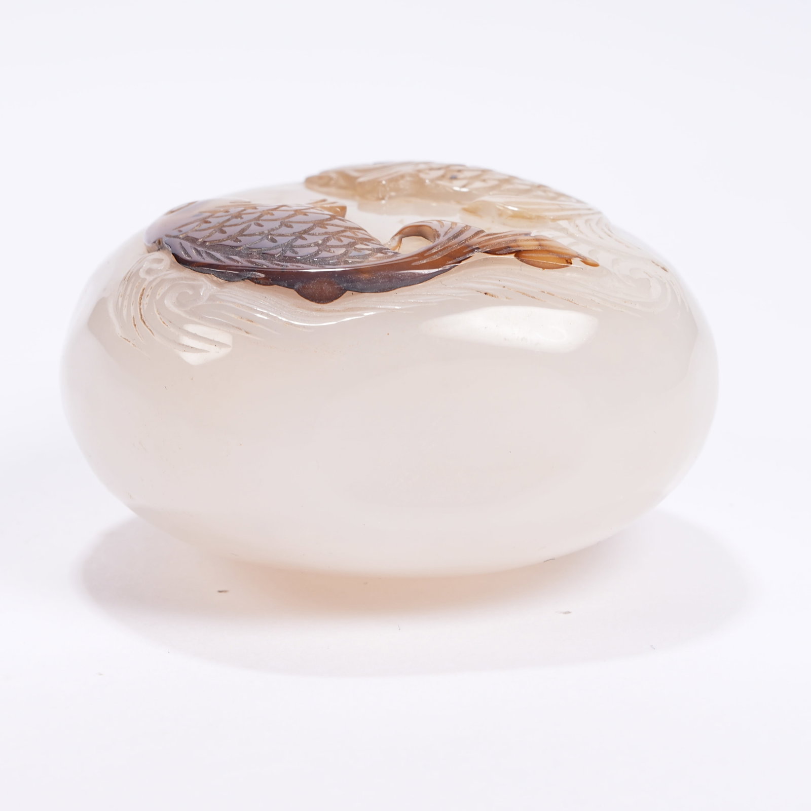 A AGATE DOUBLE FISH PATTERN SNUFF BOTTLE - 8