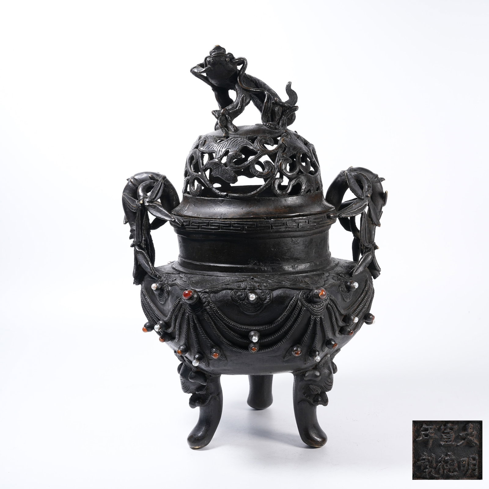 A BRONZE INCENSE BURNER WITH GEM INLAY, LION KNOB AND BEAST FEET: Bronze Incense Burner with Gem Inlay, Lion Knob and Beast Feet