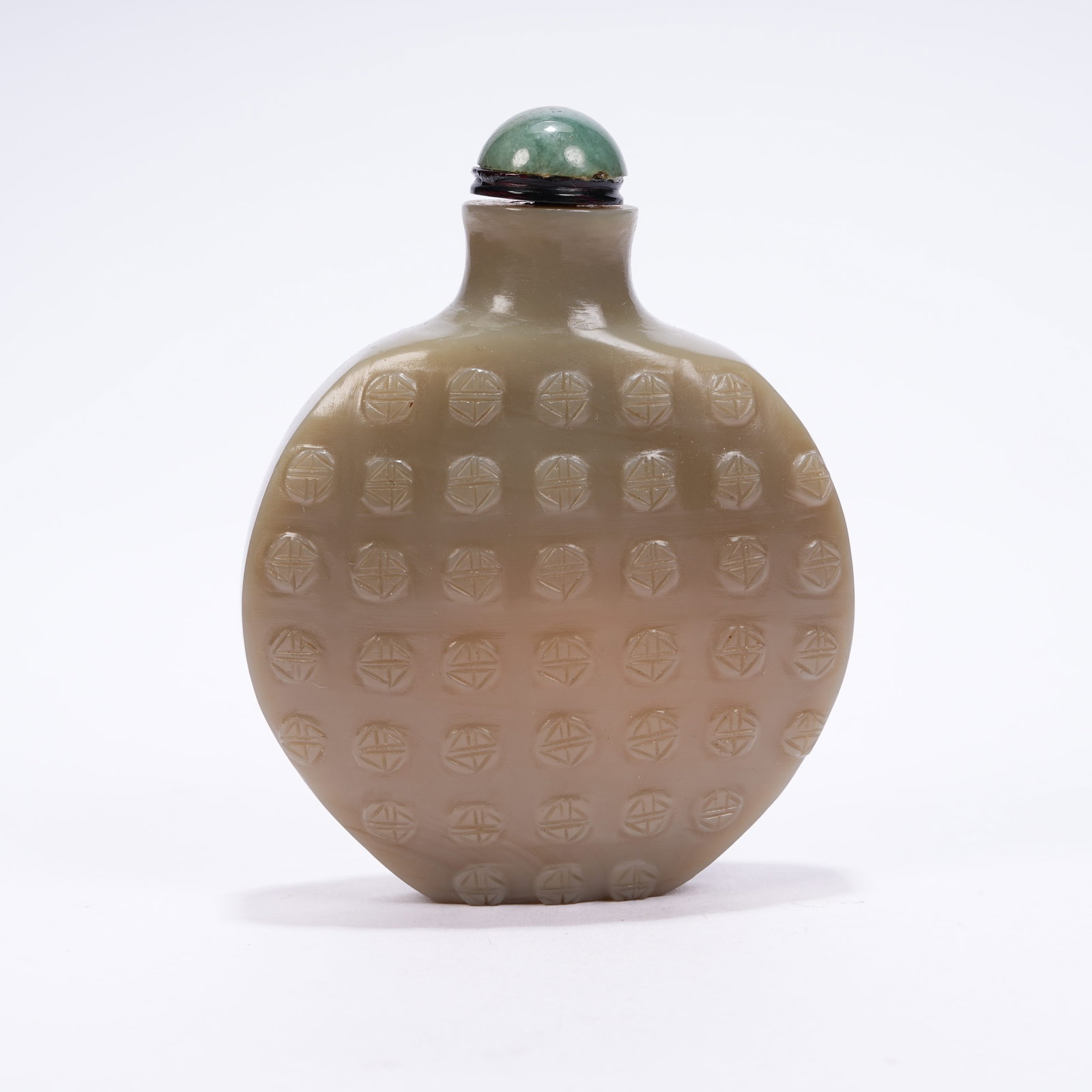 A GLASS SNUFF BOTTLE WITH TEN THOUSAND BLESSINGS PATTERN: Glass Snuff Bottle with Ten Thousand Blessings Pattern