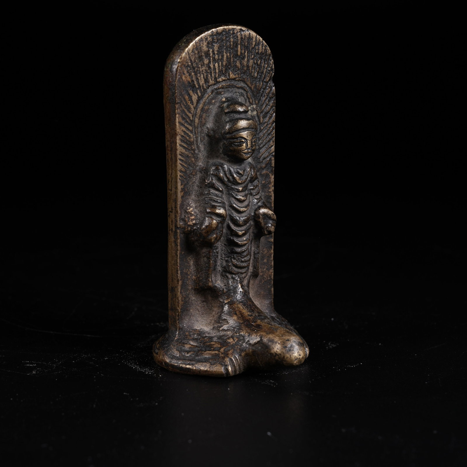 A BRONZE STANDING BUDDHA STATUE: Bronze Standing Buddha Statue