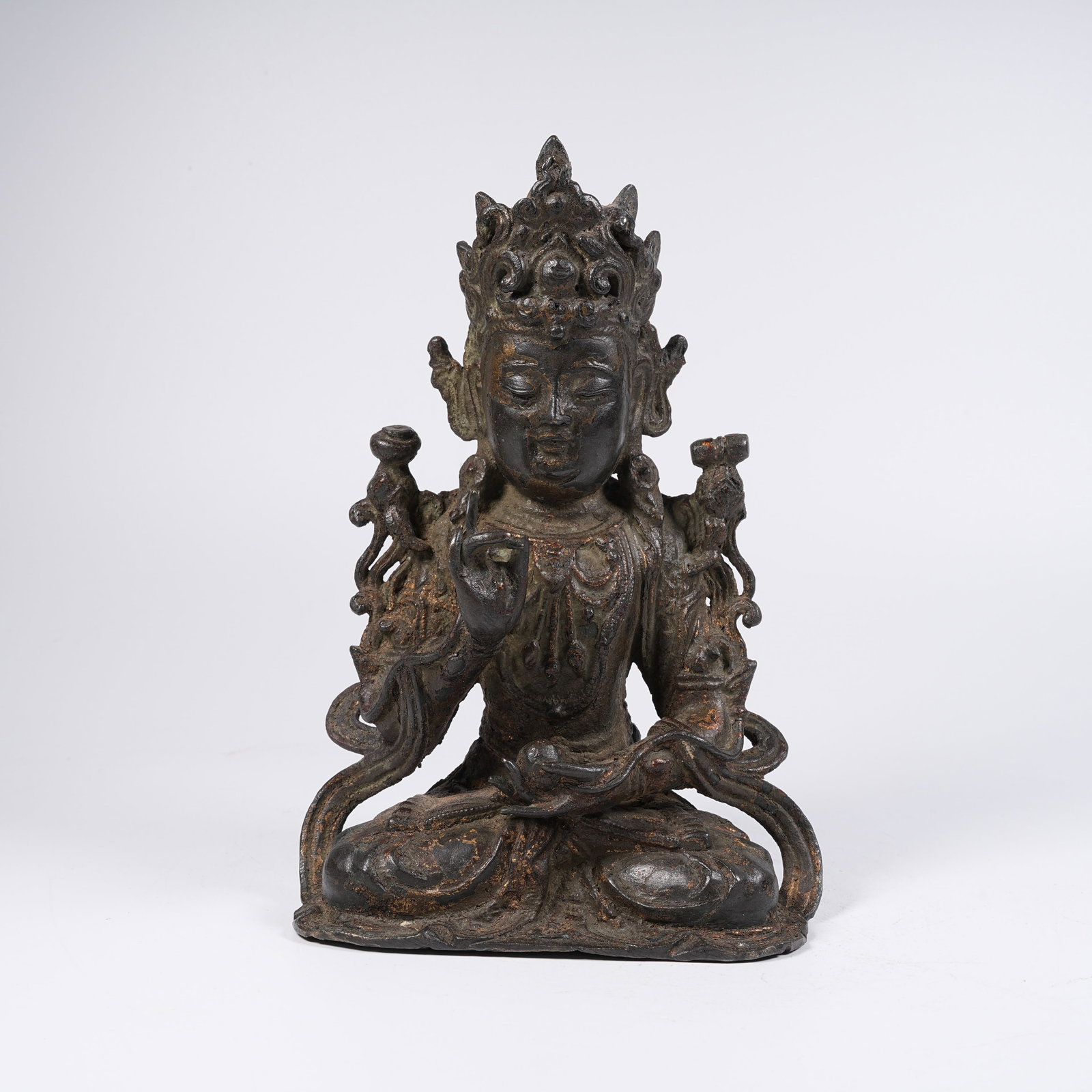A BRONZE STATUE OF GUANYIN (1 of 9)