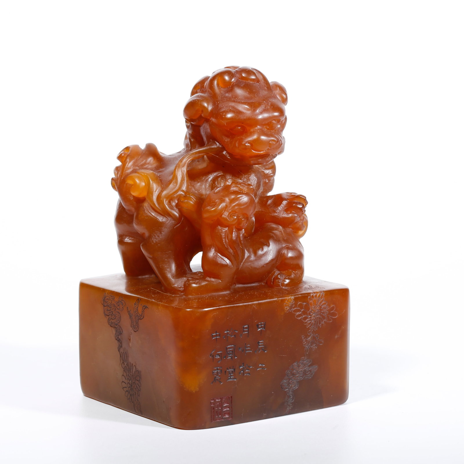 A SHOUSHAN TIANHUANG STONE SEAL WITH GRAND AND YOUNG LION KNOB: Shoushan Tianhuang Stone Seal with Grand and Young Lion Knob