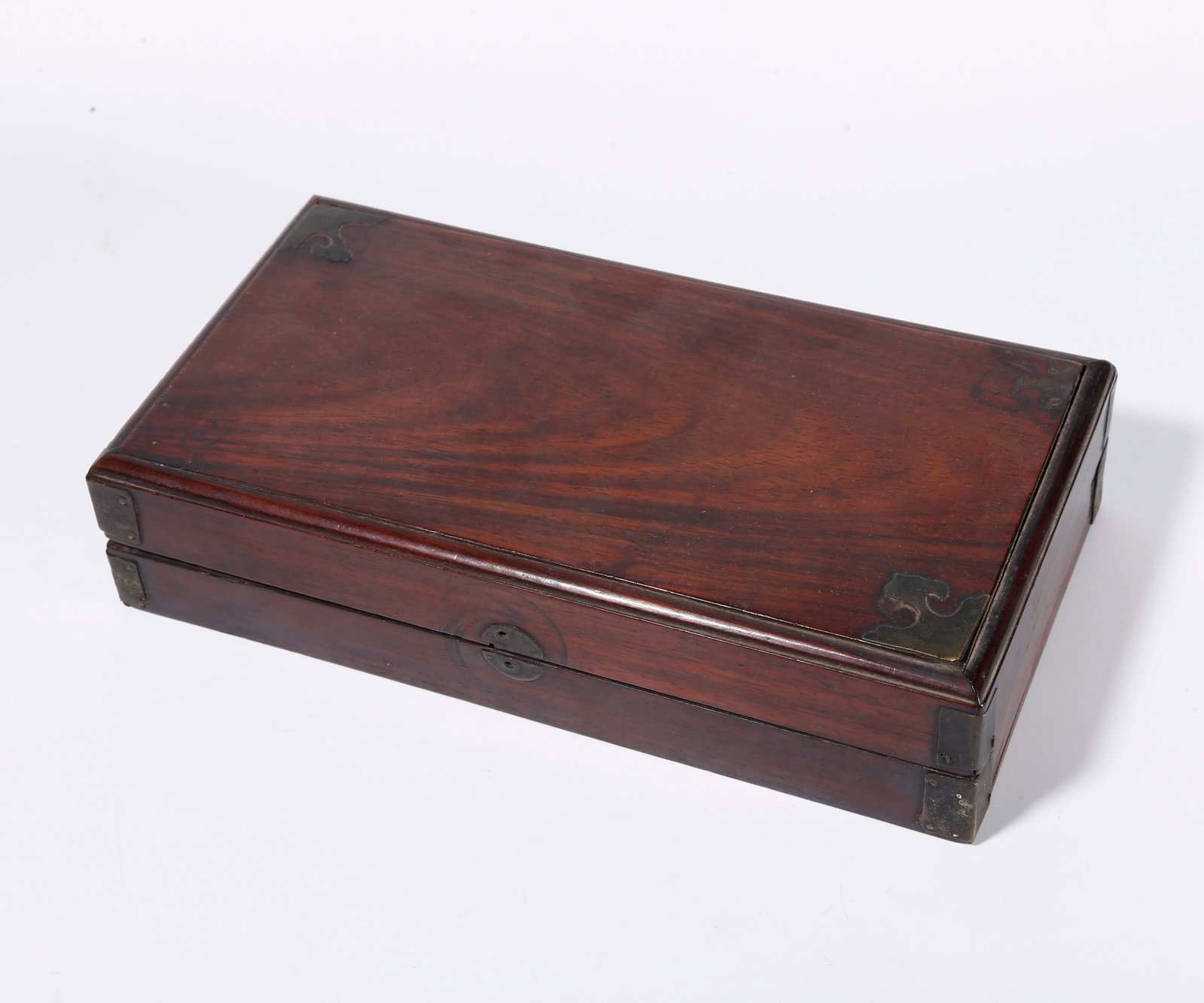 A YELLOW PEAR WOOD COVERED BOX: Yellow Pear Wood Covered Box
